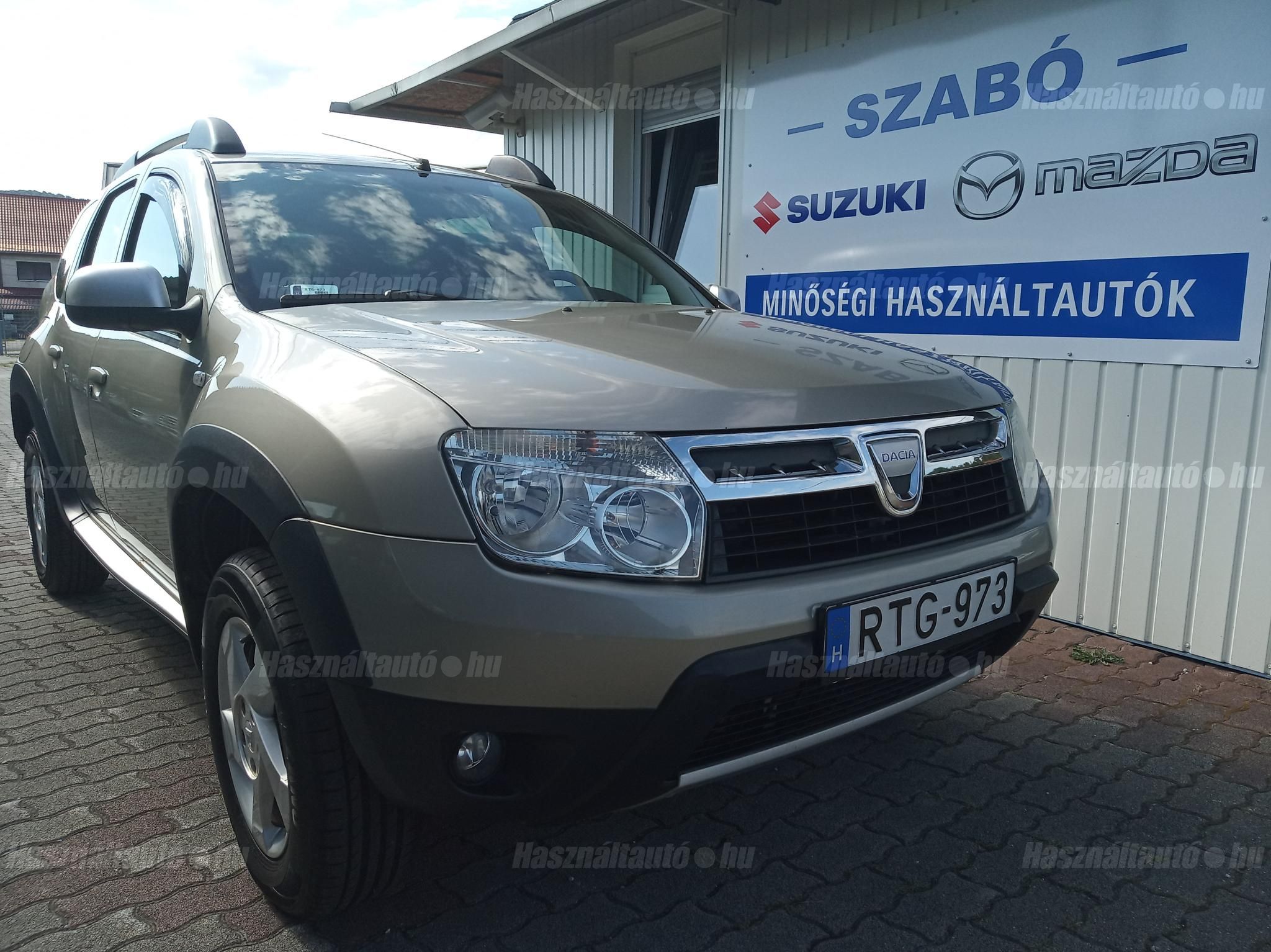 DACIA DUSTER 2010/4 - 1