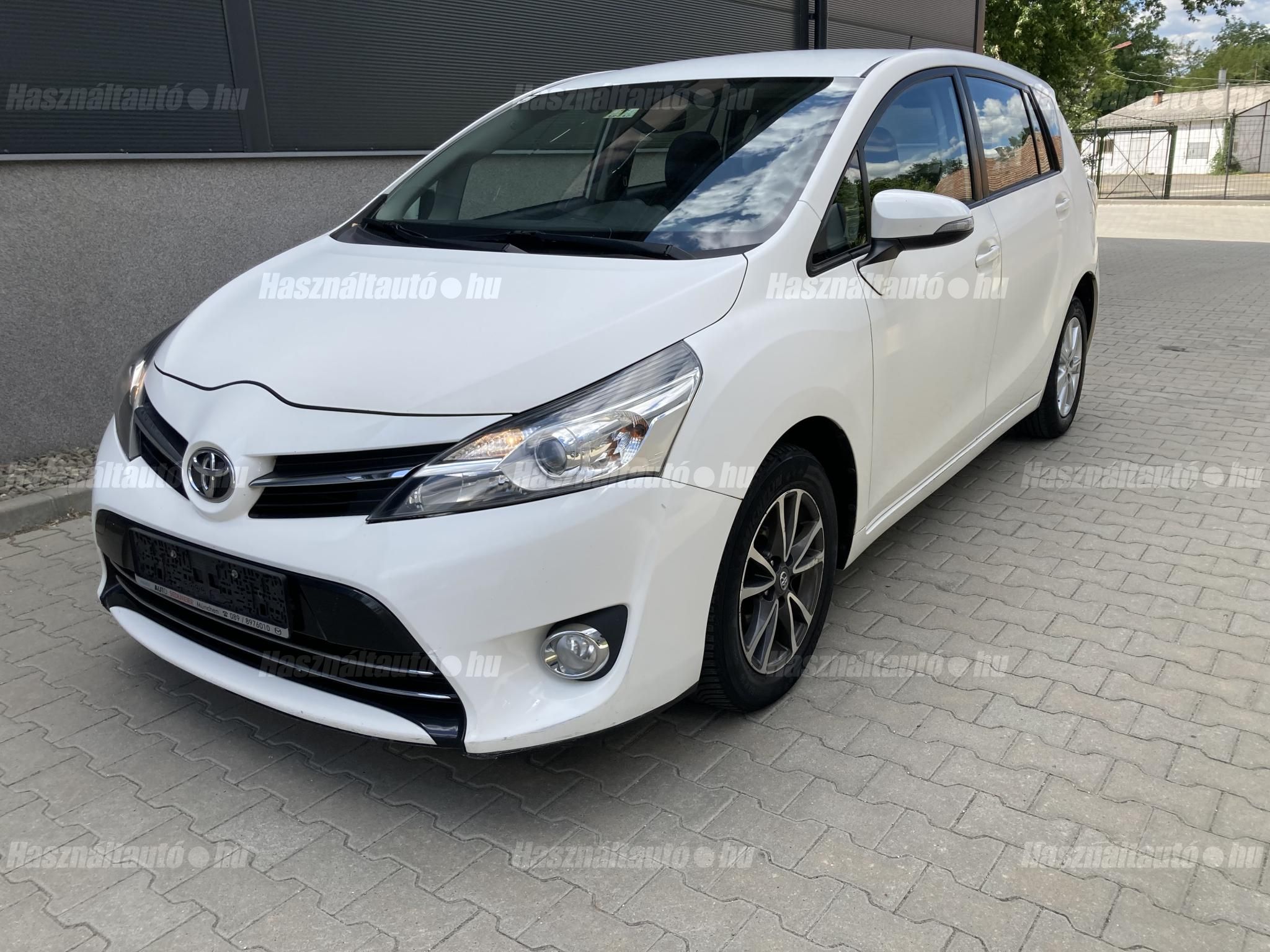 TOYOTA VERSO 2013/10 - 1