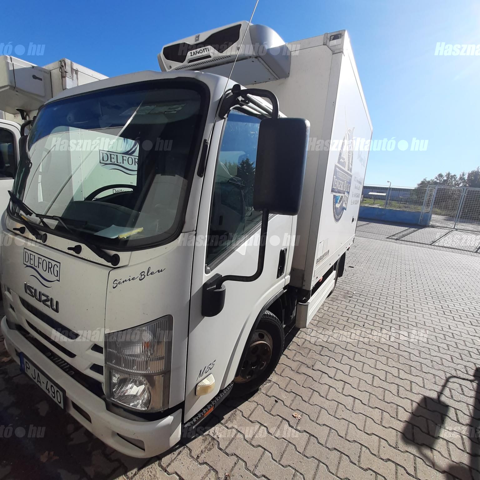 ISUZU 2017/8 - 1