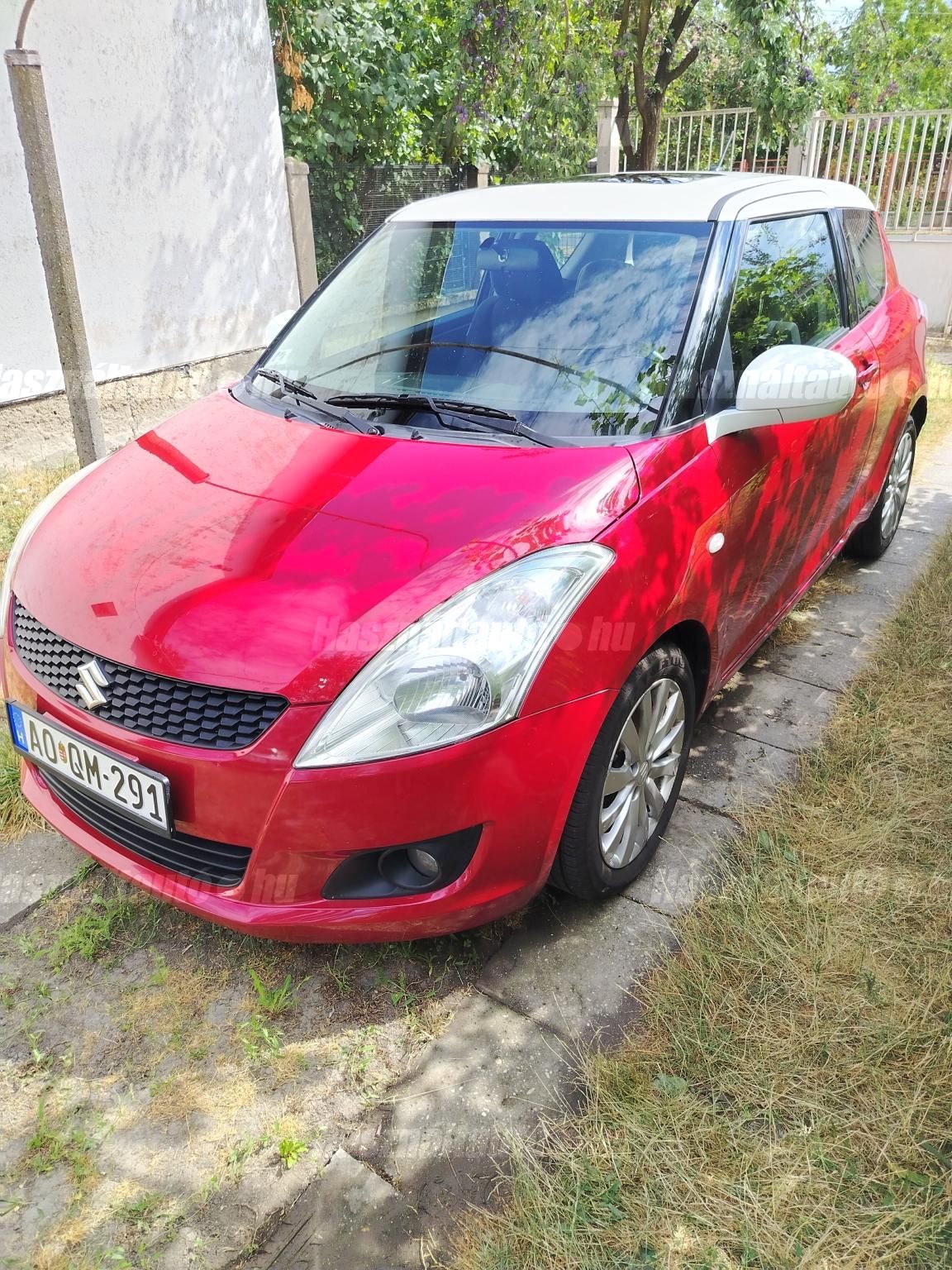 SUZUKI SWIFT 2012/3 - 1