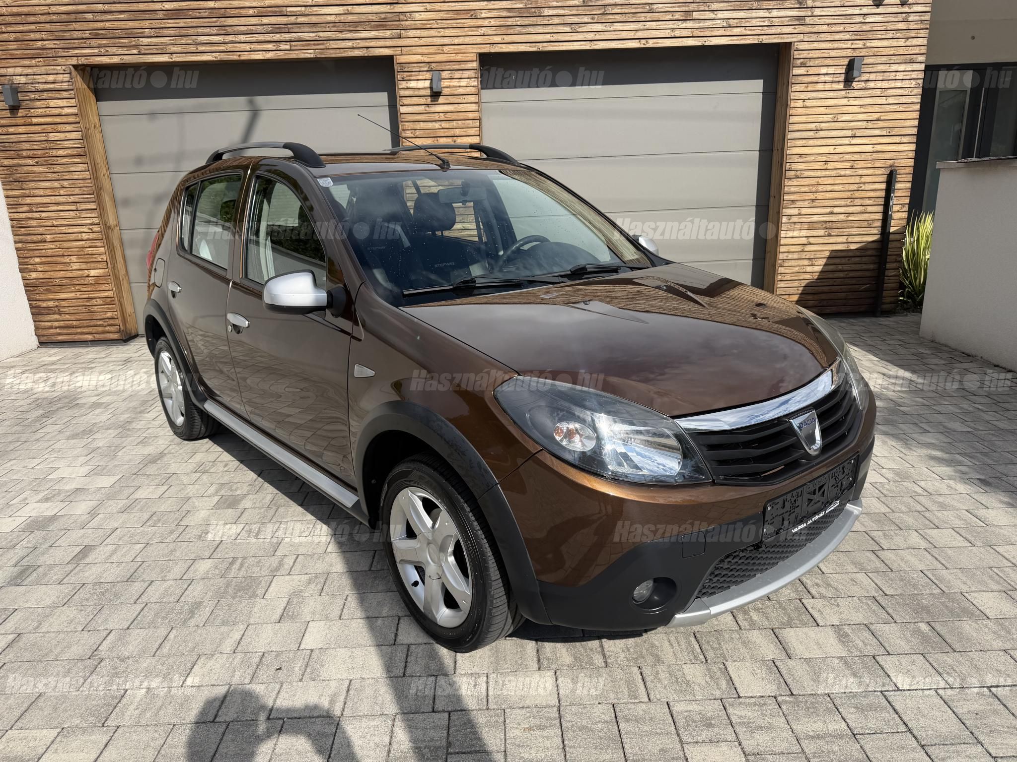 DACIA SANDERO 2012/7 - 1