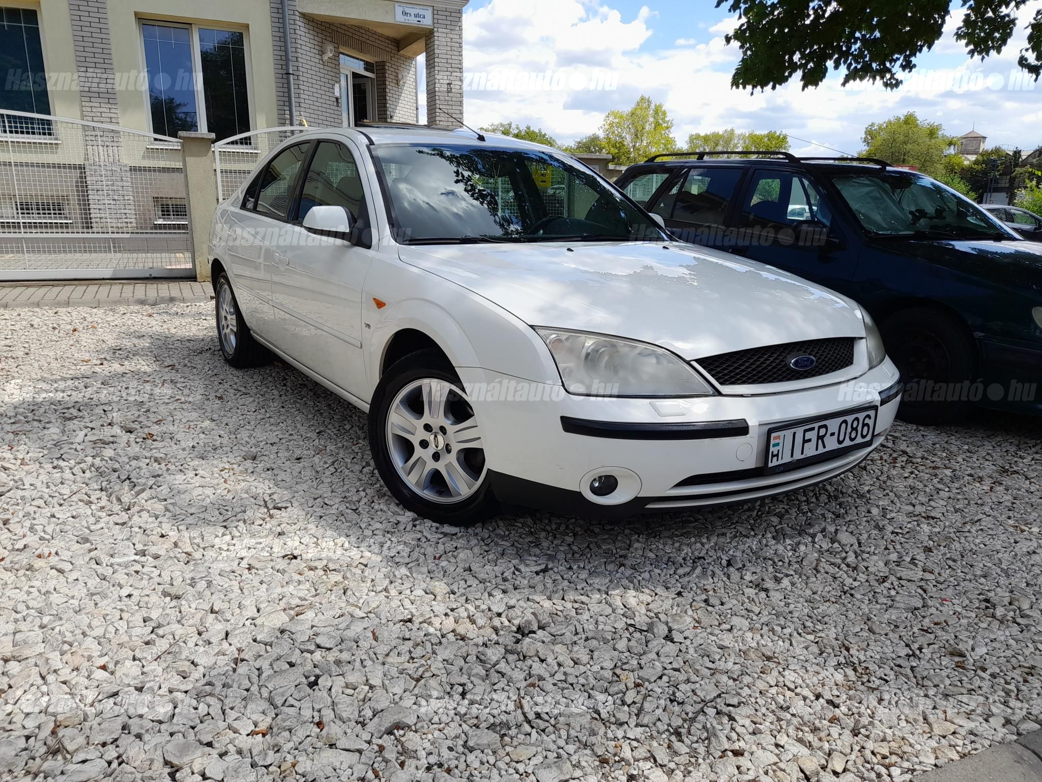FORD MONDEO 2002/9 - 1
