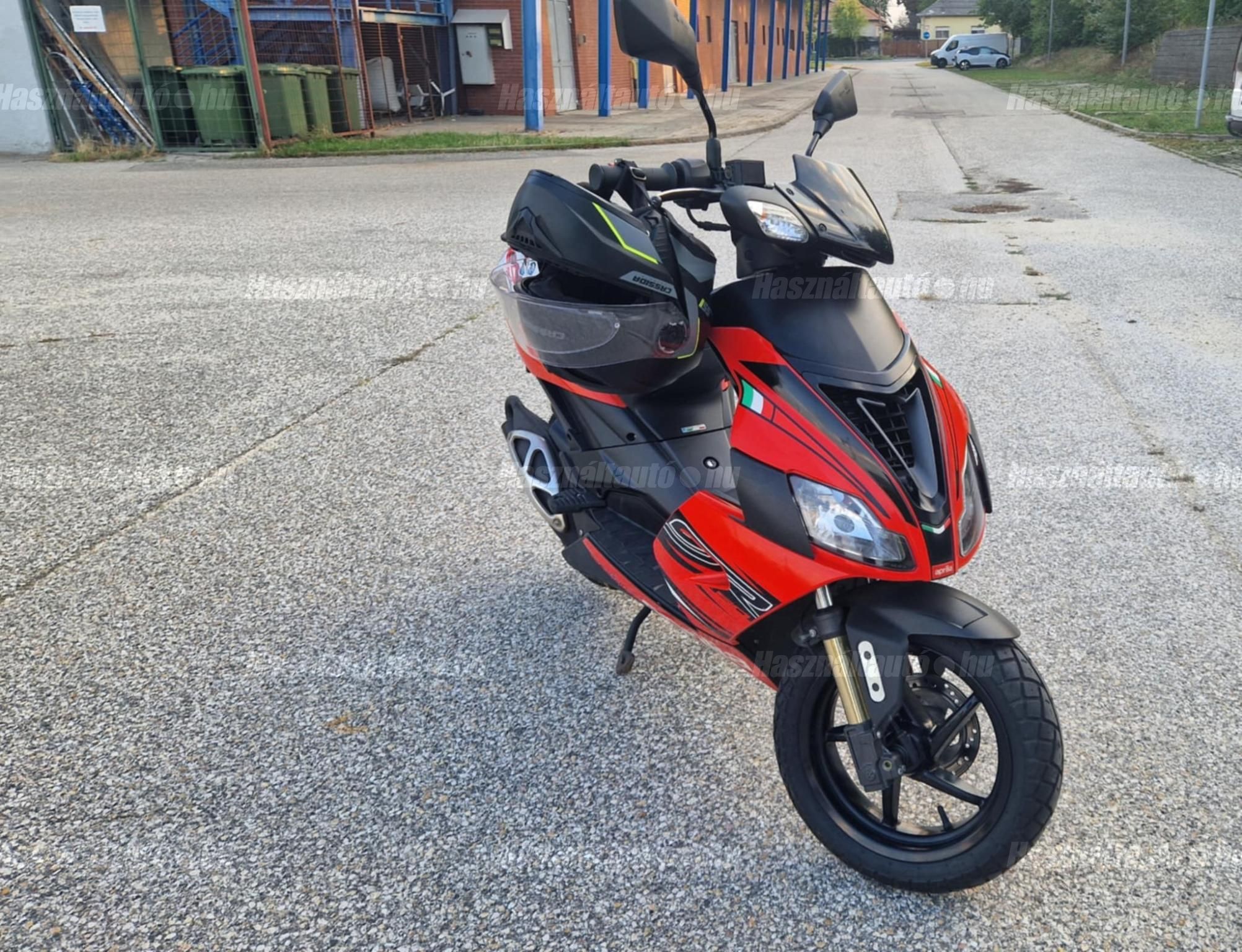 APRILIA SR 50 2017 - 1