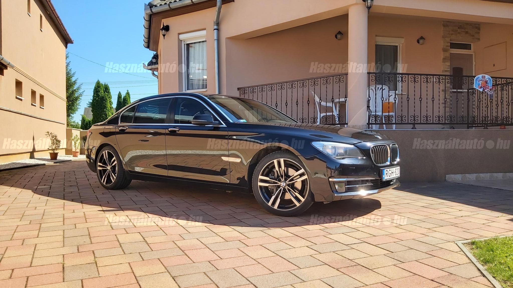 BMW 7-ES SOROZAT 2013/6 - 1
