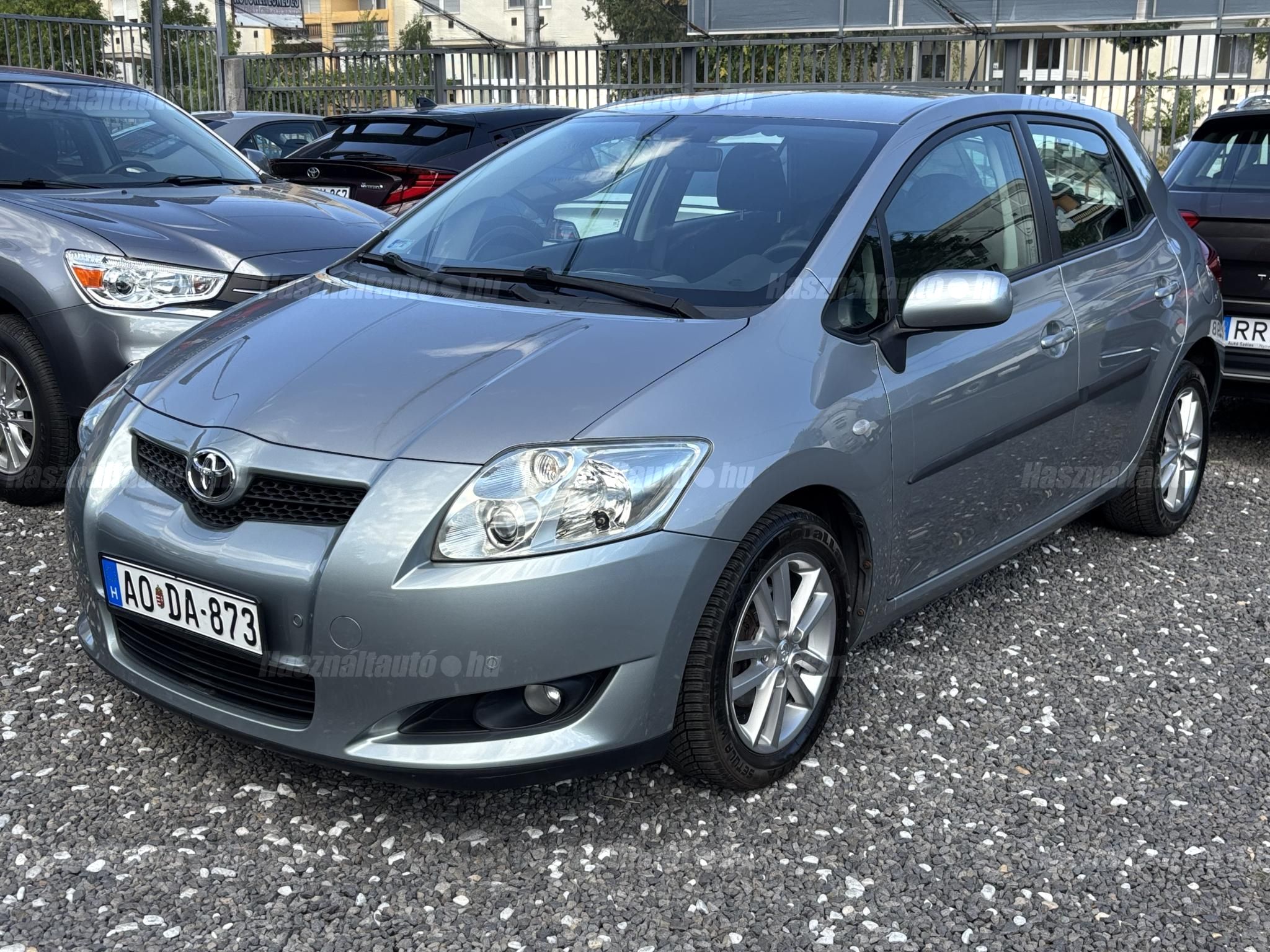 TOYOTA AURIS 2009/2 - 1