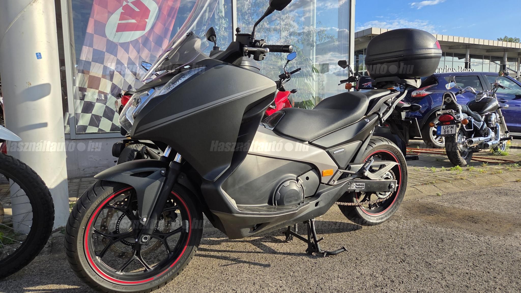 HONDA NC 700 D 2013/4 - 1