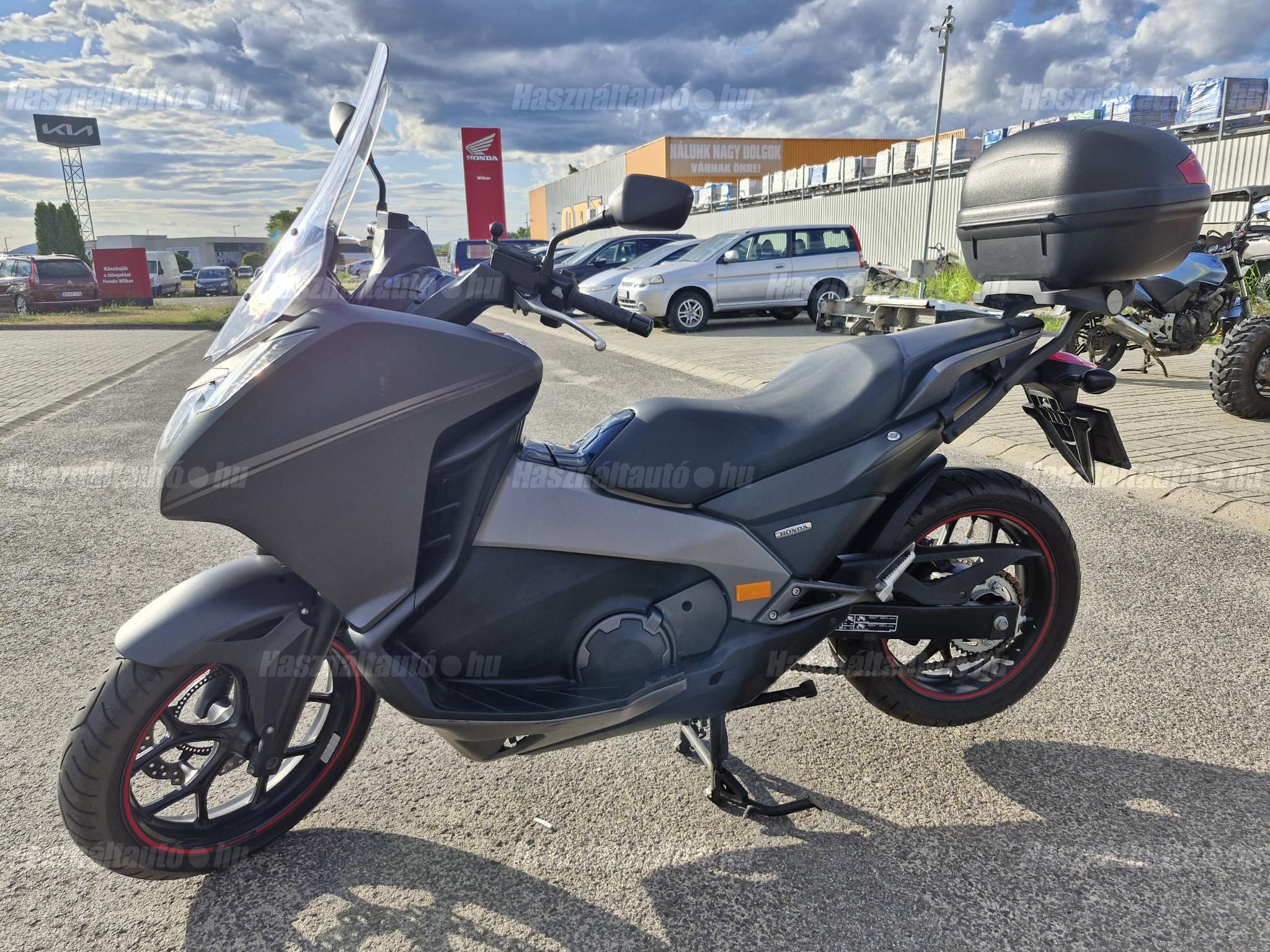 HONDA NC 700 D 2013/4 - 1