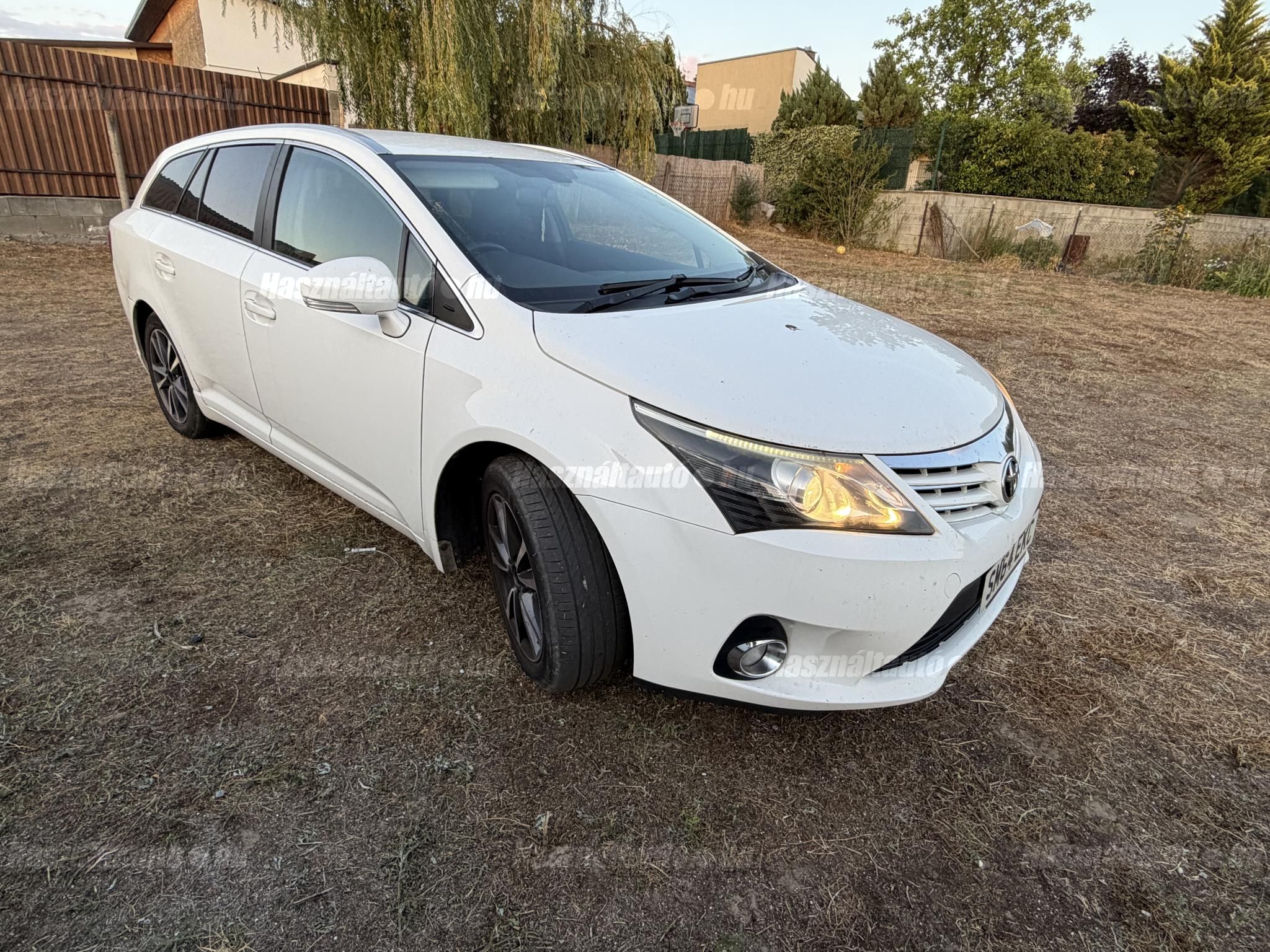 TOYOTA AVENSIS 2014/5 - 1