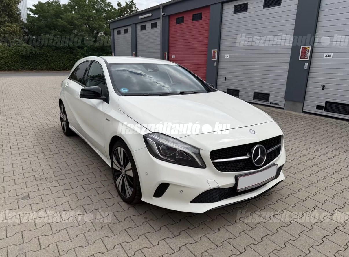 MERCEDES-BENZ A 220 2016/12 - 1