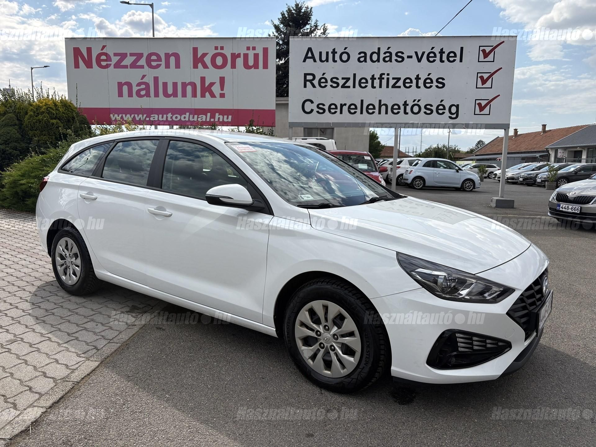 HYUNDAI I30 2021/3 - 1