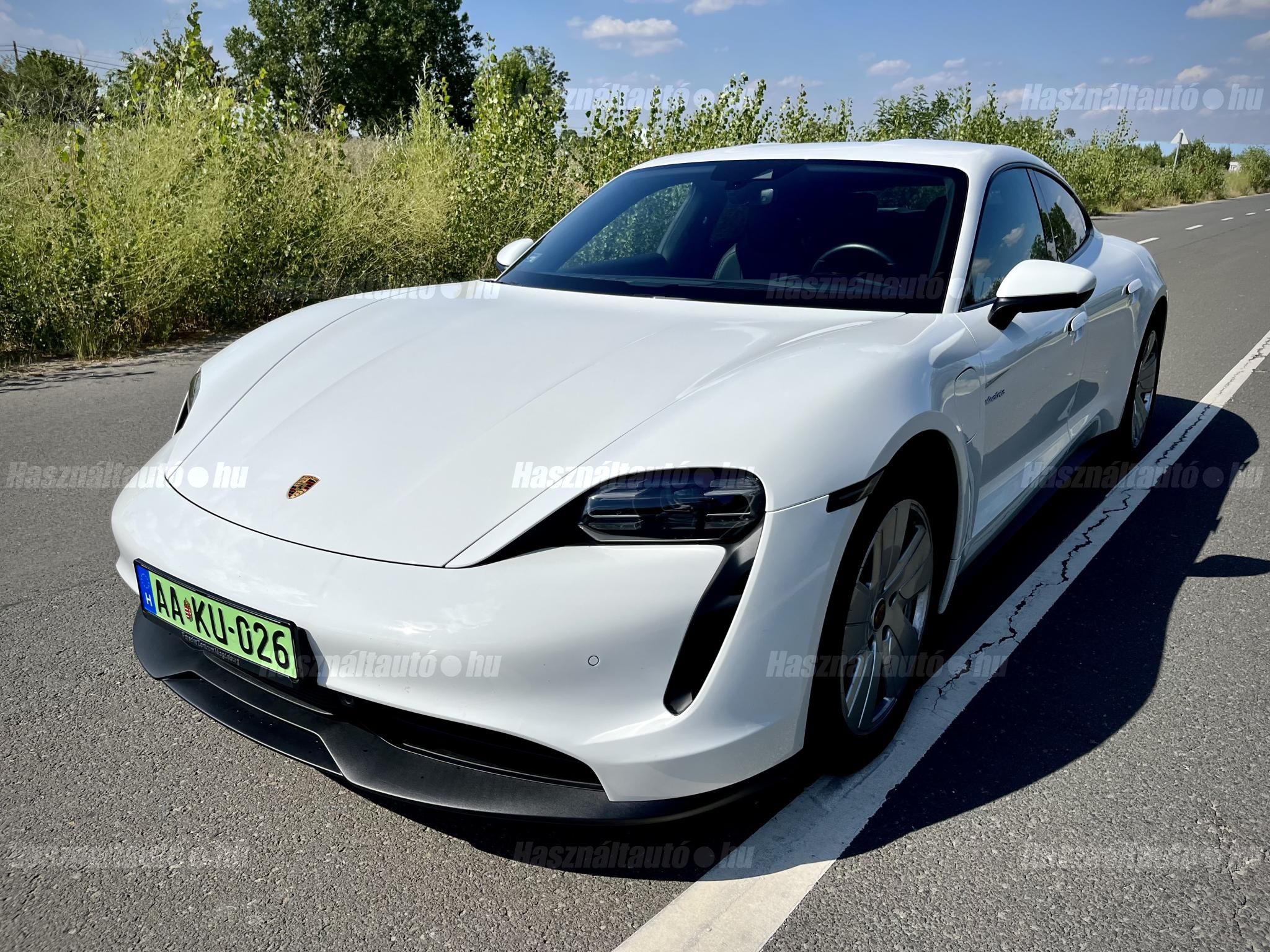 PORSCHE TAYCAN 2021/8 - 1