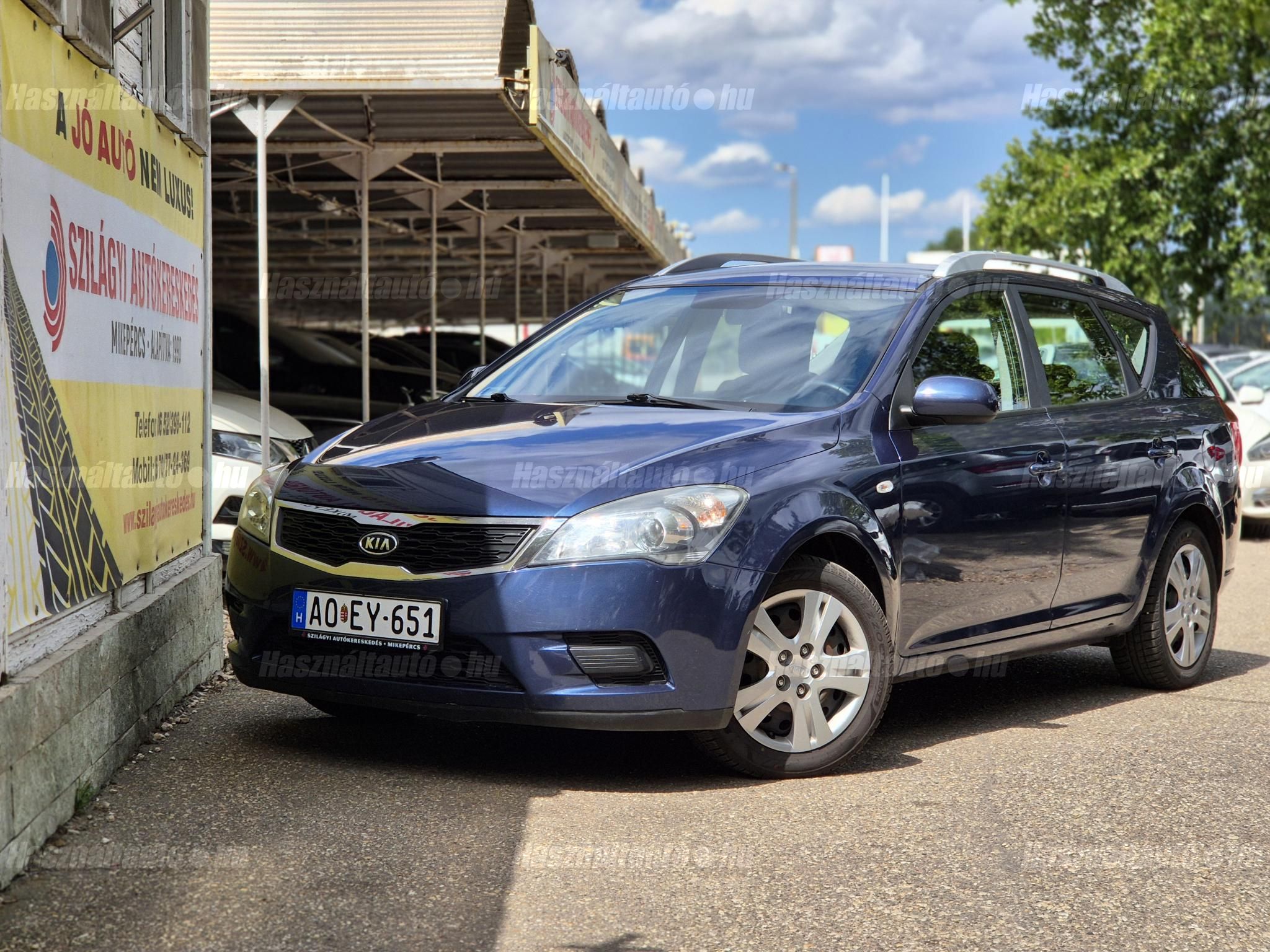 KIA CEE'D 2011/8 - 1