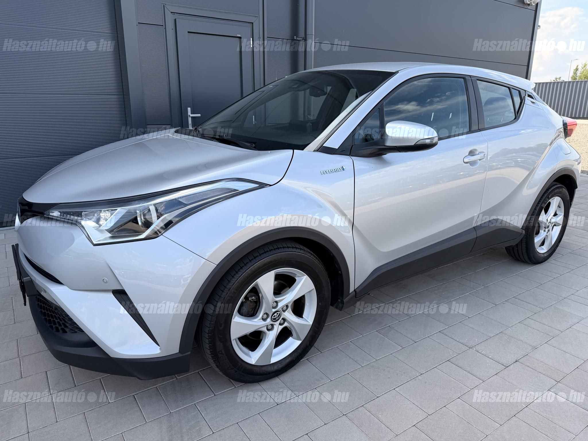 TOYOTA C-HR 2018/1 - 1