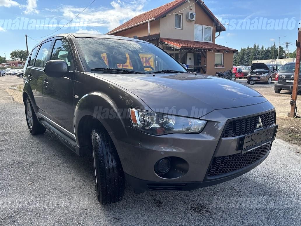 MITSUBISHI OUTLANDER 2012/6 - 1