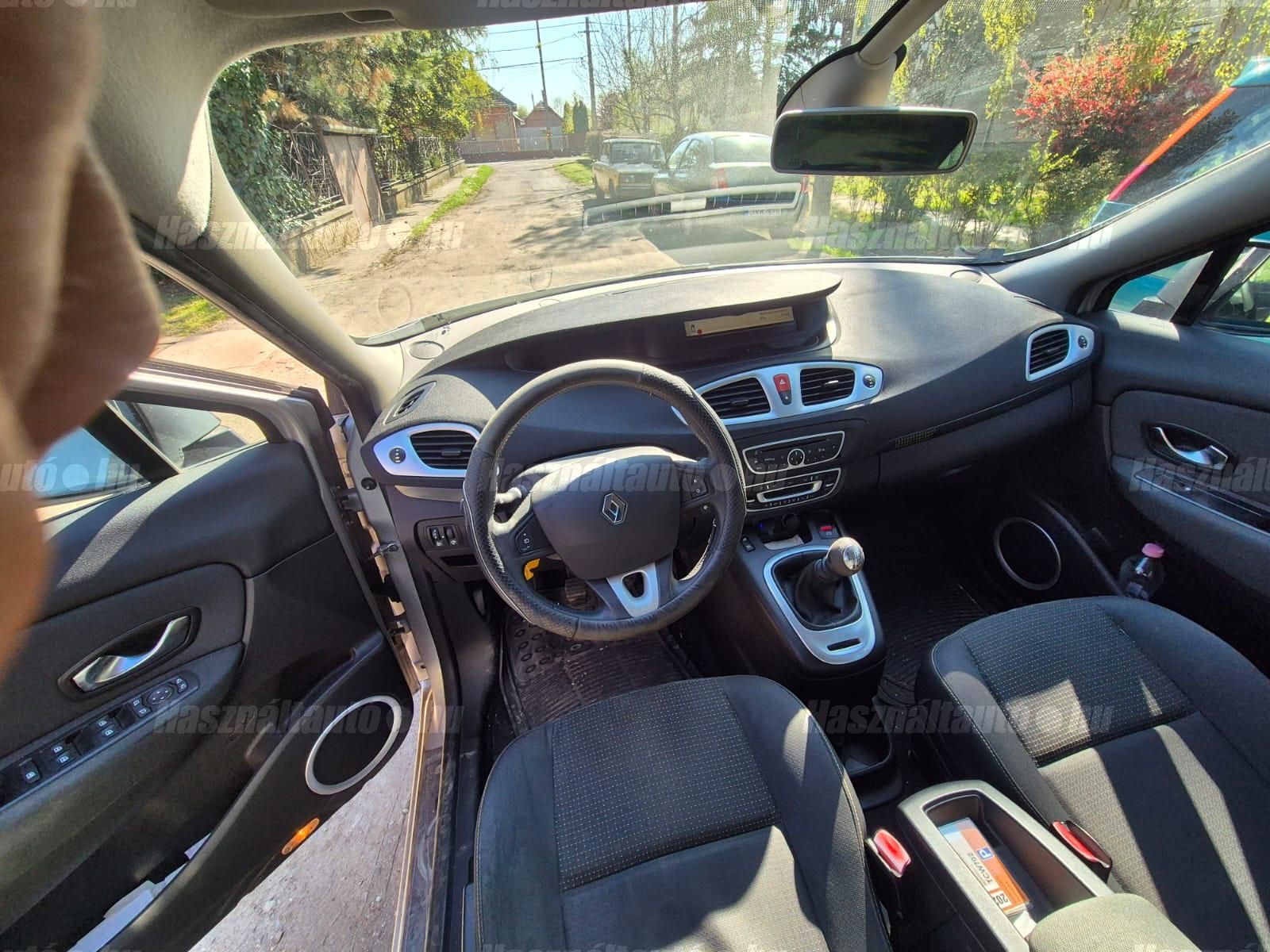 RENAULT SCENIC 2010/1 - 1
