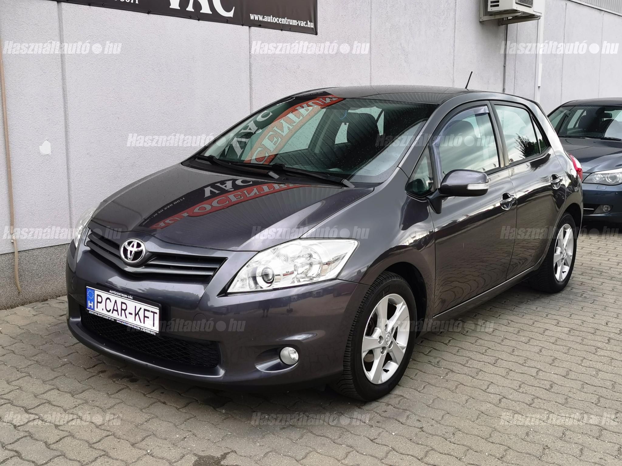 TOYOTA AURIS 2012/2 - 1