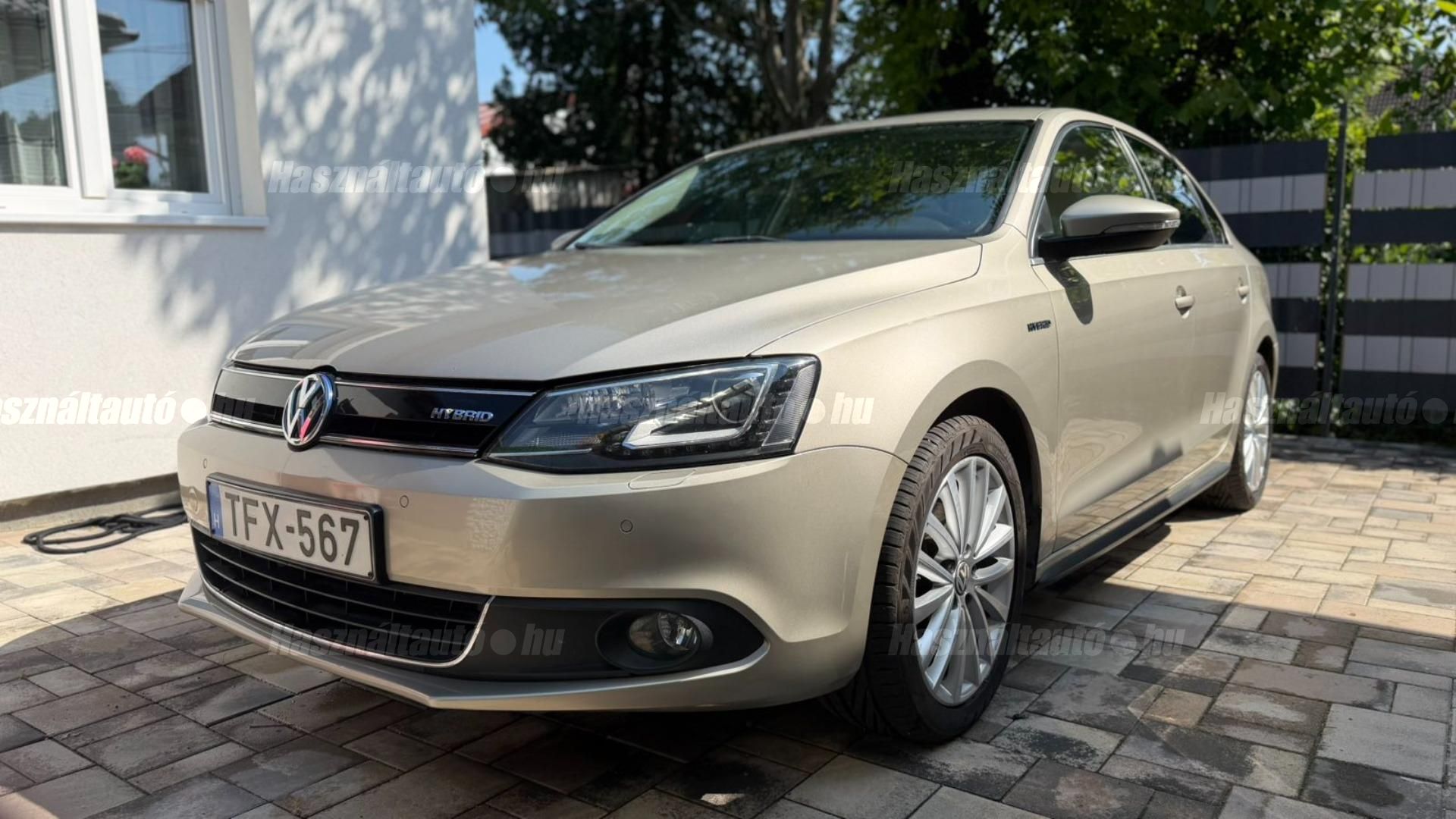 VOLKSWAGEN JETTA VI 2013/5 - 1