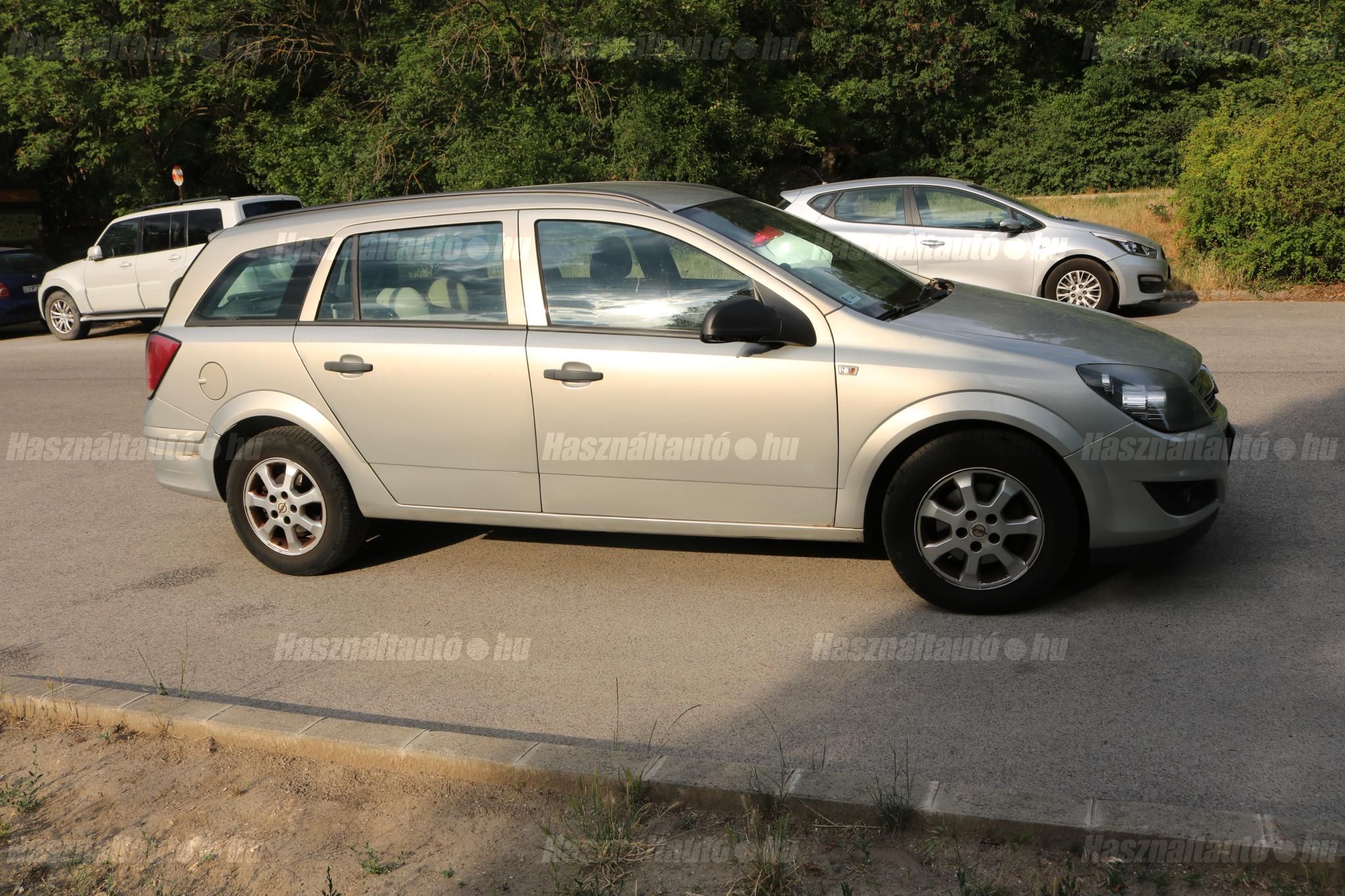 OPEL ASTRA H 2010/2 - 1