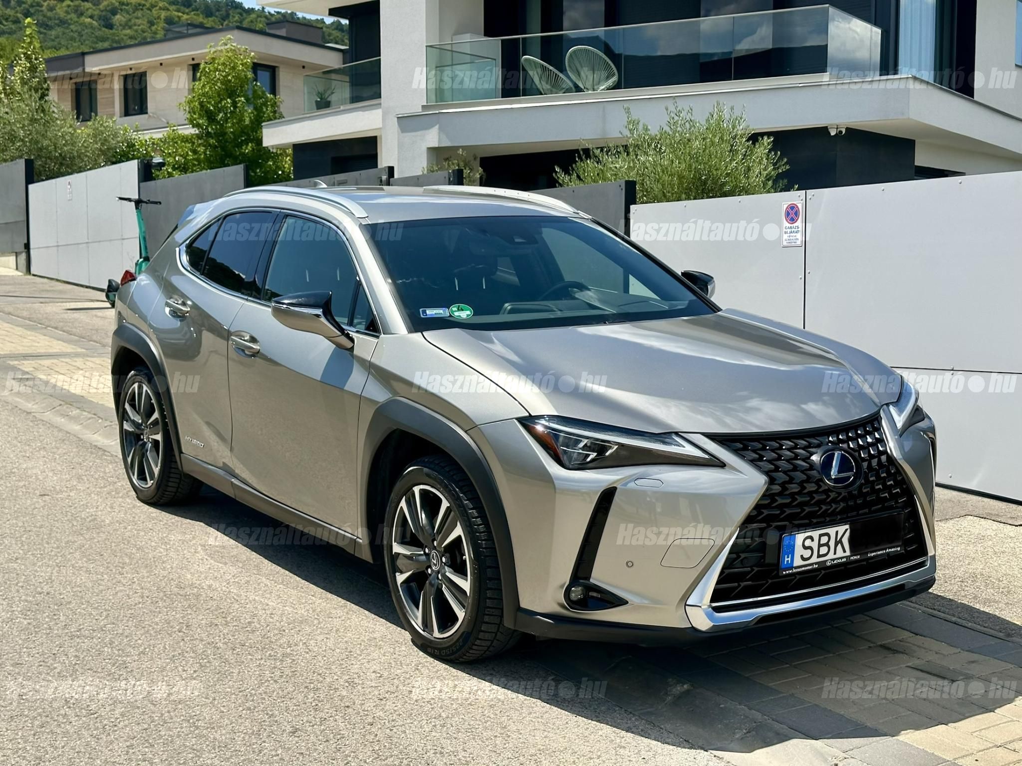 LEXUS UX 2020/3 - 1