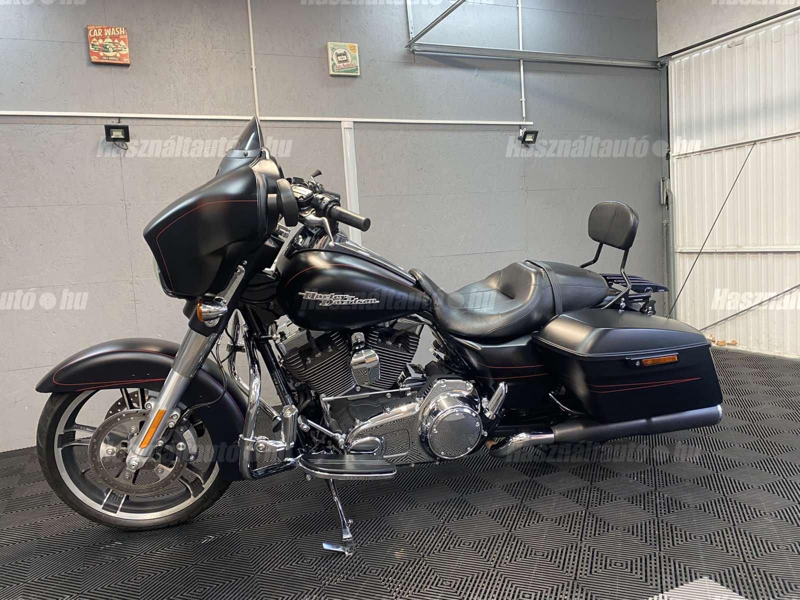 HARLEY-DAVIDSON STREET GLIDE 2015/3 - 1
