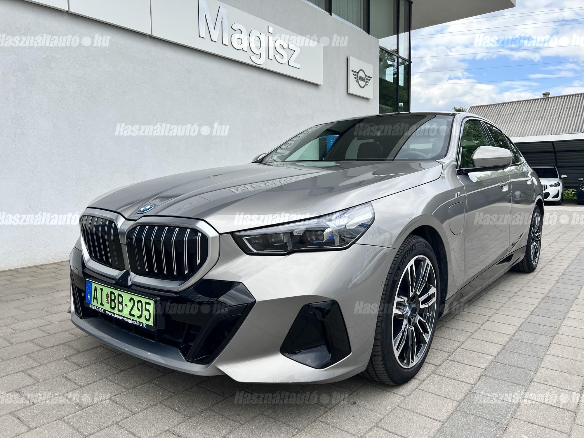 BMW 530 2024/4 - 1