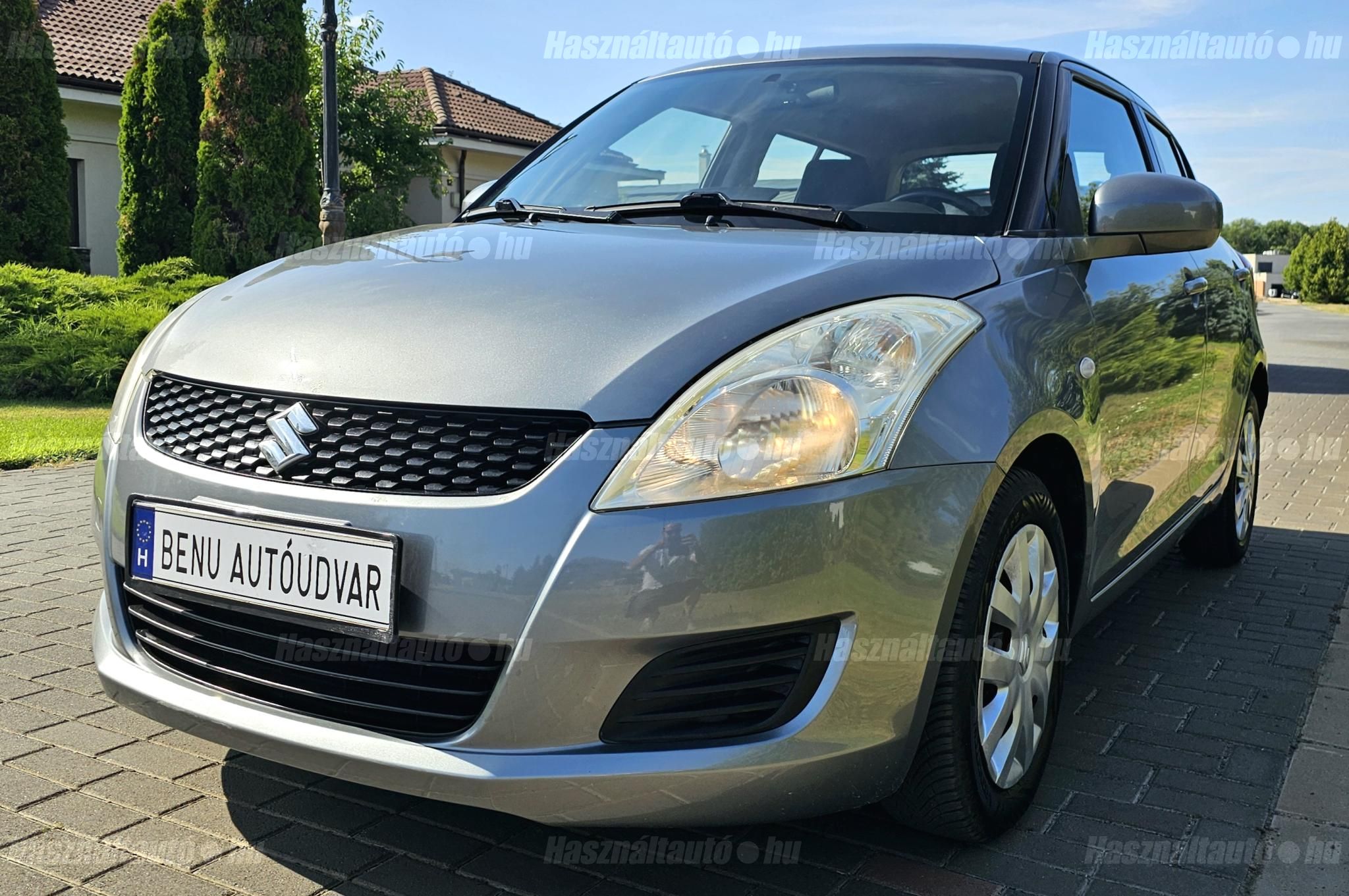 SUZUKI SWIFT 2012/6 - 1