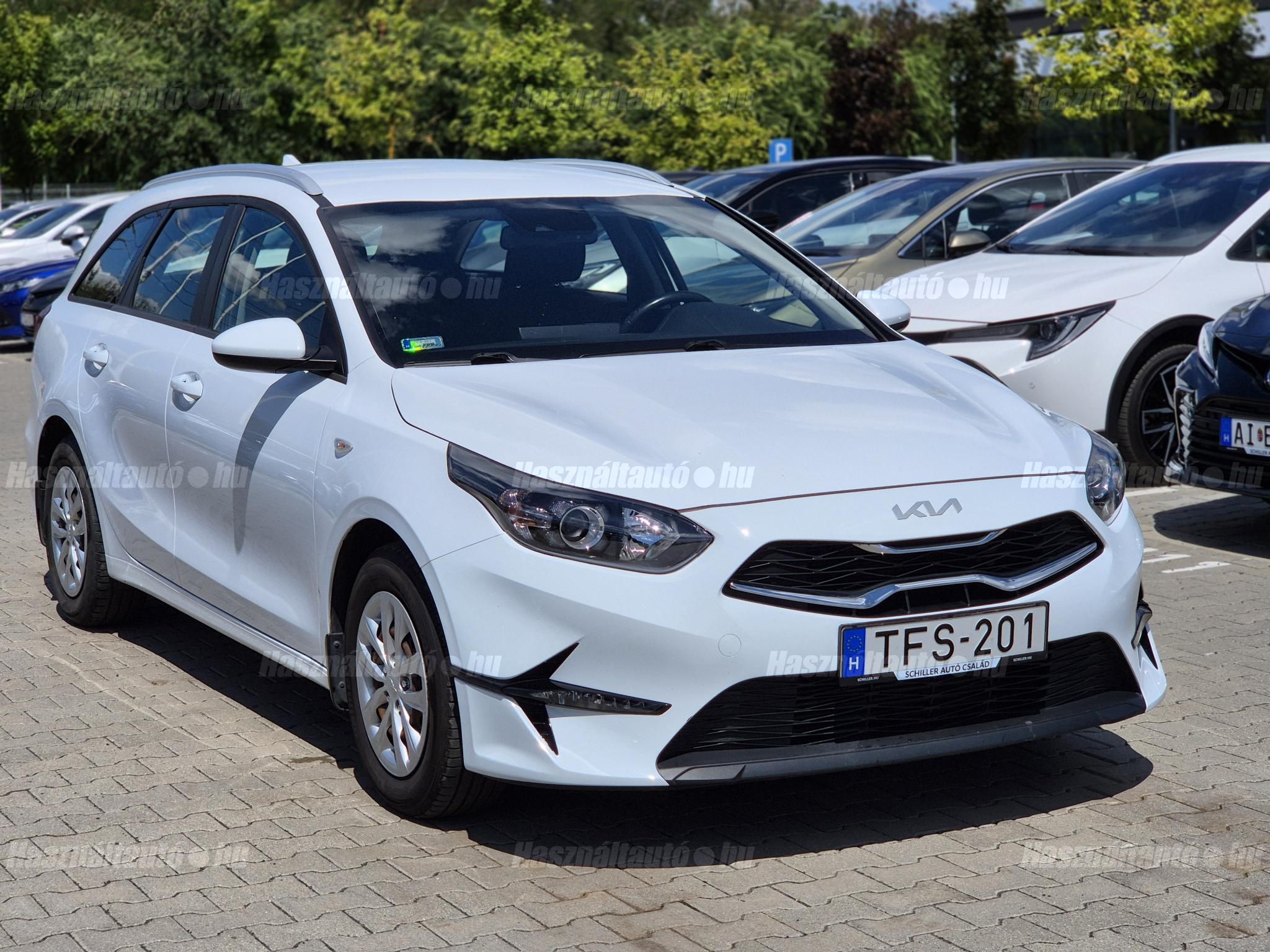 KIA CEE'D 2022/5 - 1