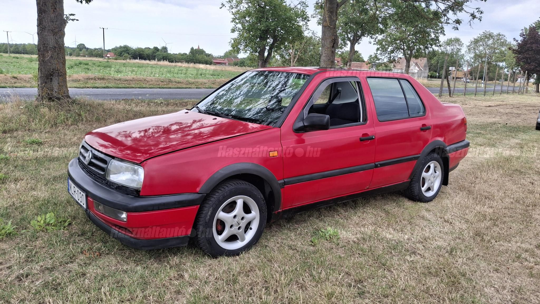 VOLKSWAGEN VENTO 1993/3 - 1