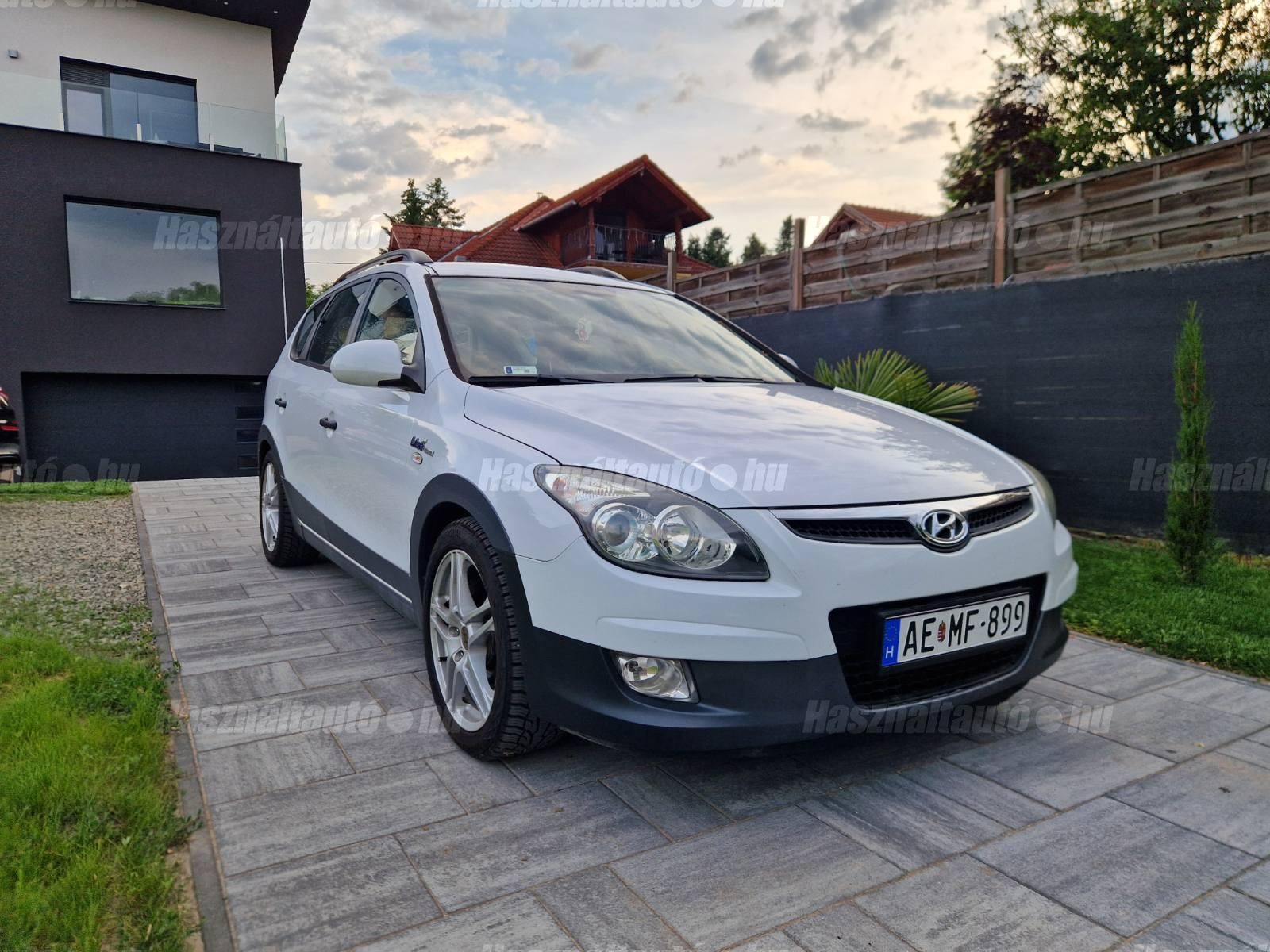 HYUNDAI I30 2010/7 - 1