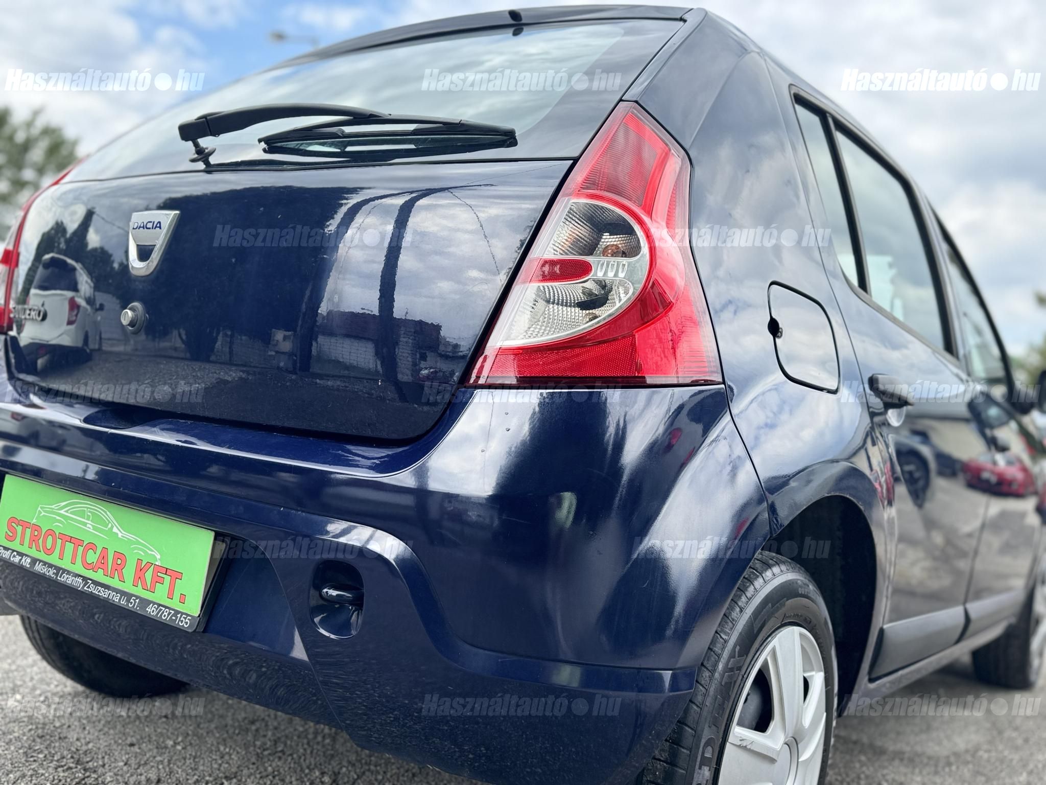 DACIA SANDERO 2011/7 - 1