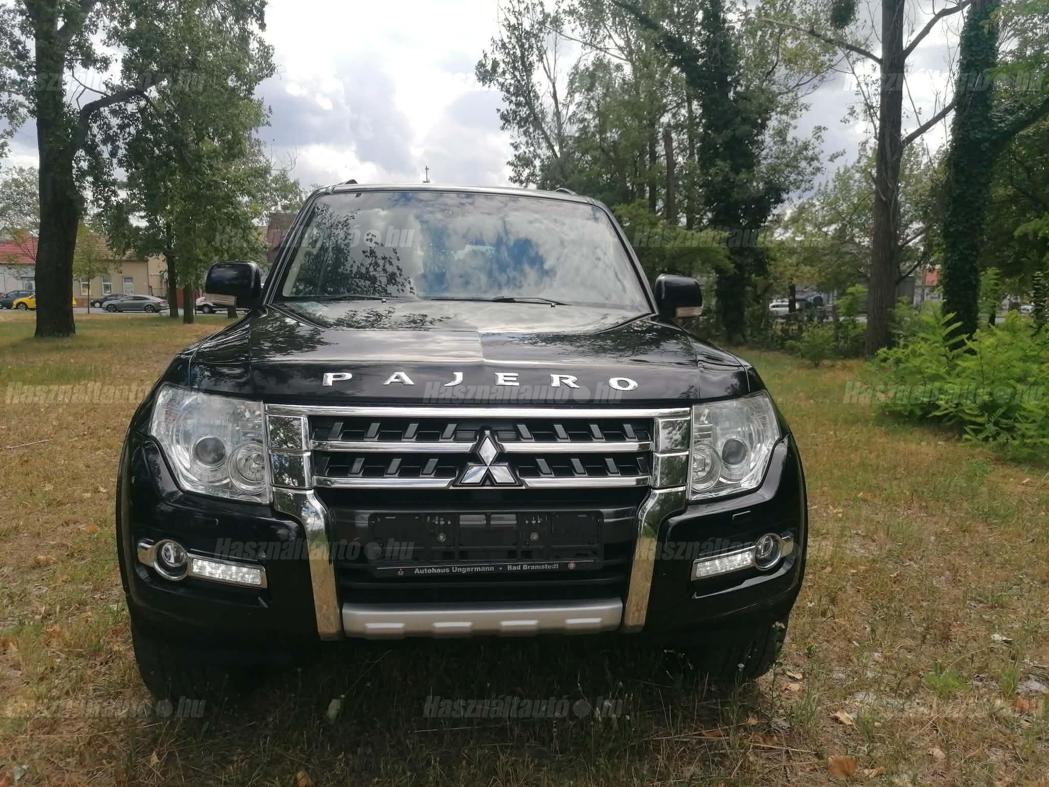 MITSUBISHI PAJERO 2018 - 1