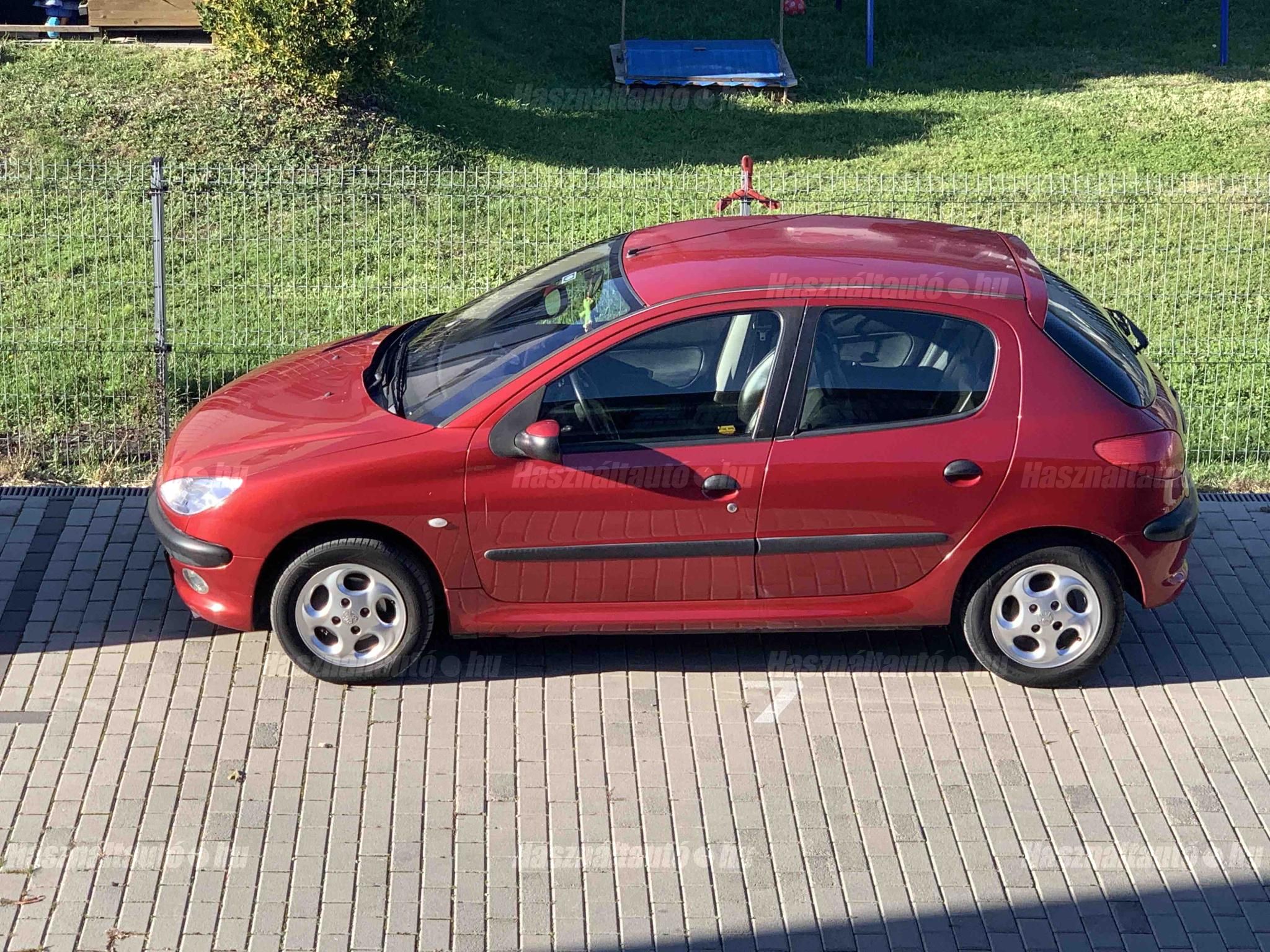 PEUGEOT 206 2003/4 - 1