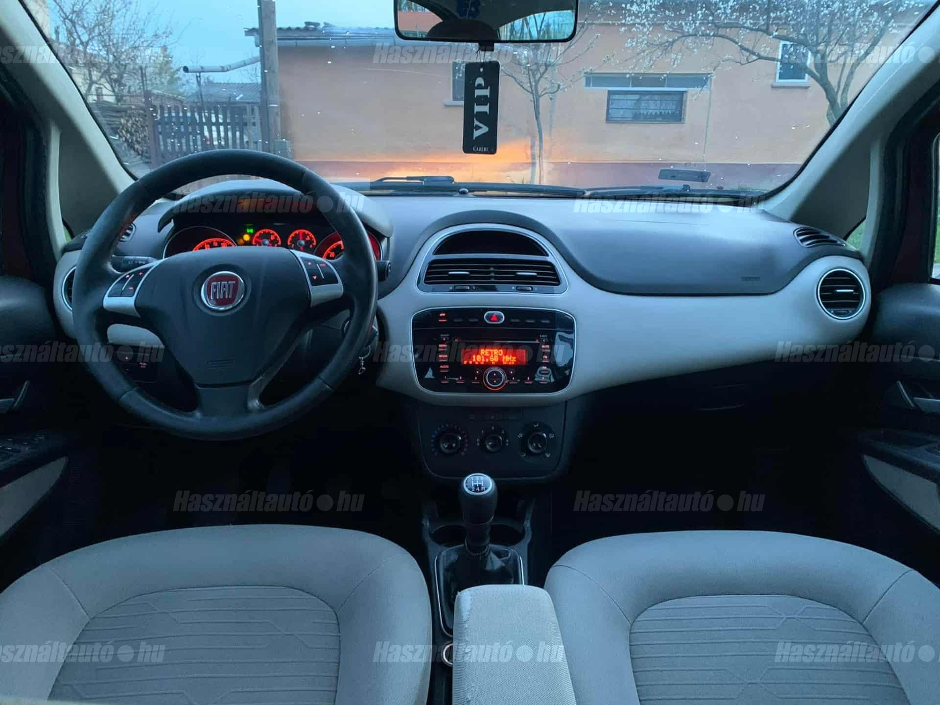 FIAT LINEA 2013/8 - 1
