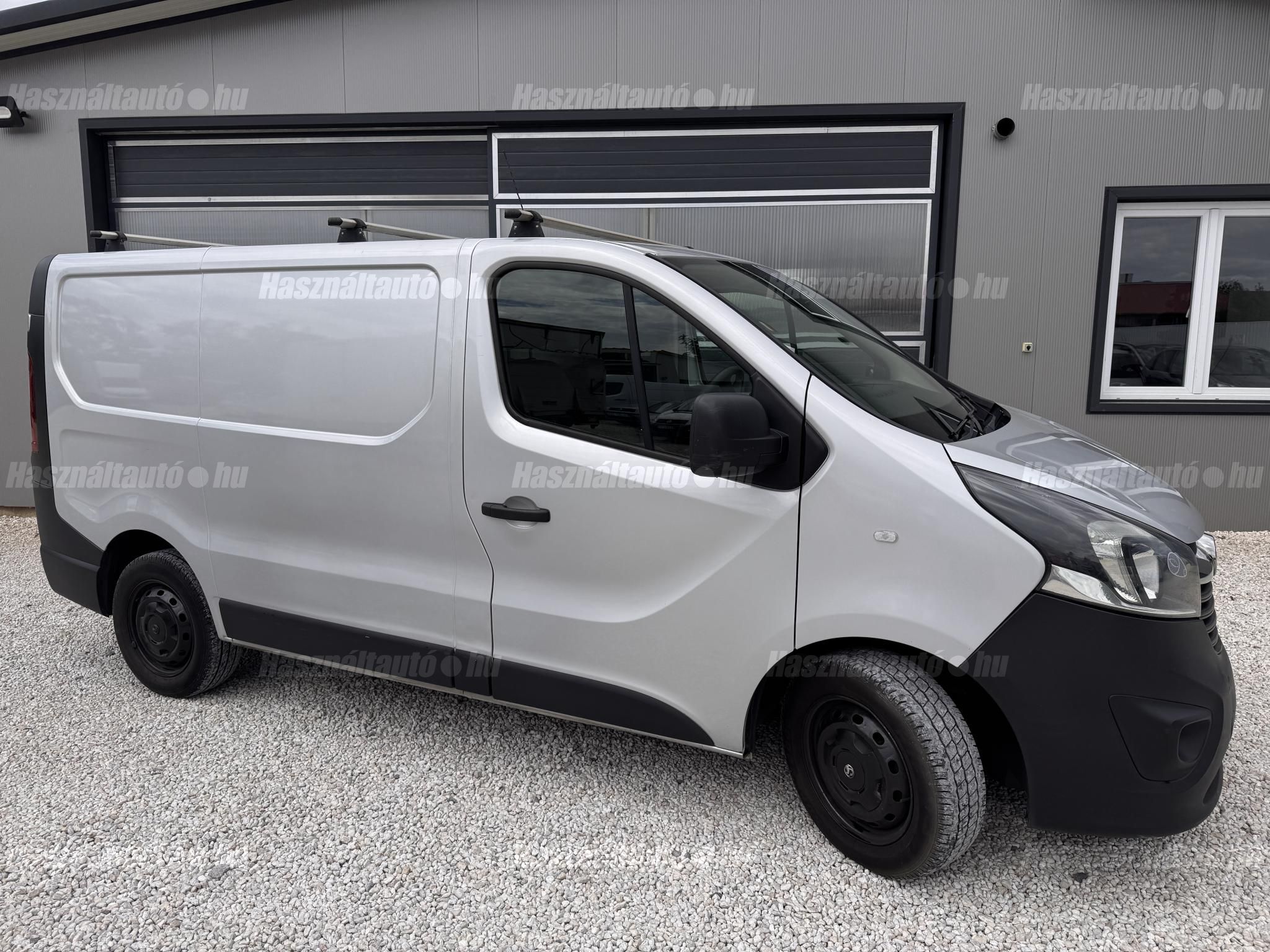 VAUXHALL VIVARO 2022/4 - 1