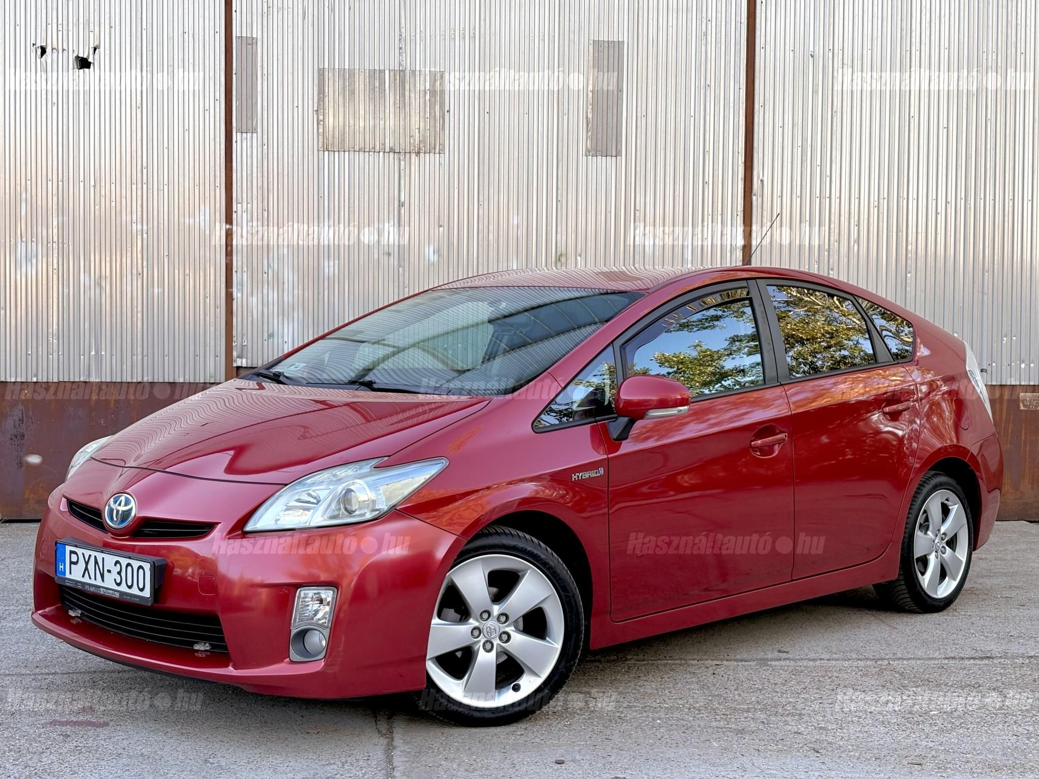 TOYOTA PRIUS 2010/4 - 1