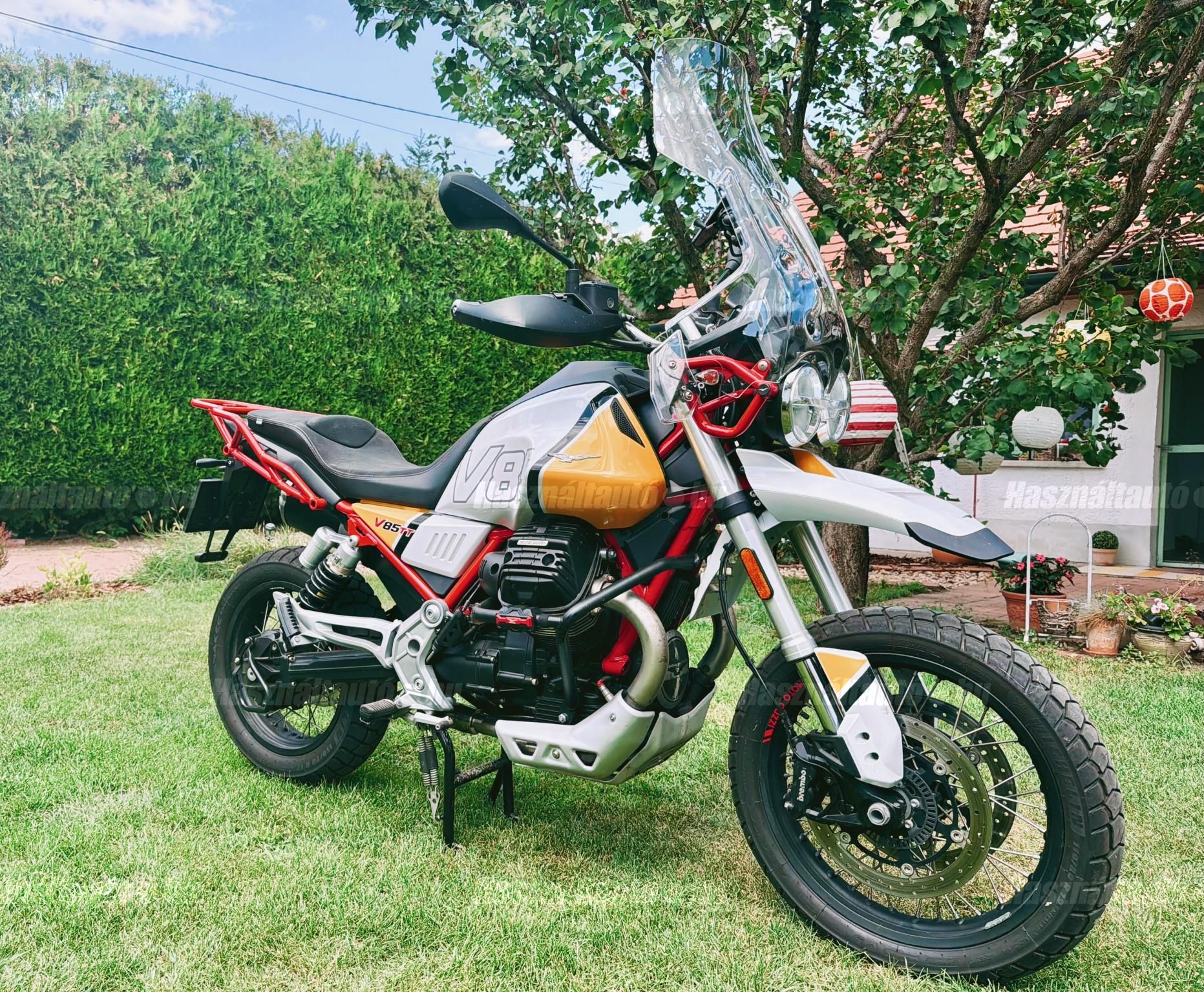 MOTO GUZZI V85 TT 2020/8 - 1