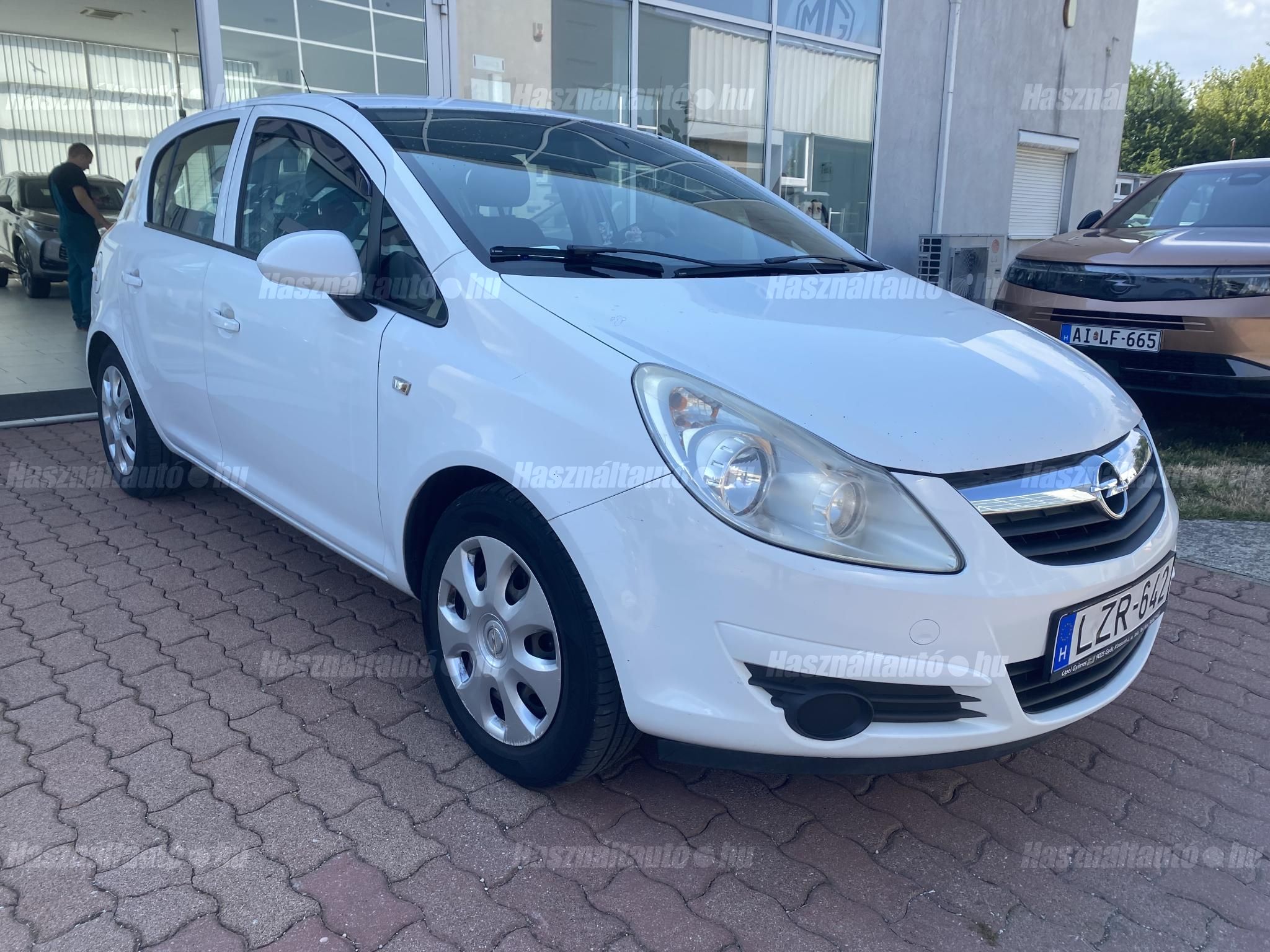 OPEL CORSA D 2009/4 - 1