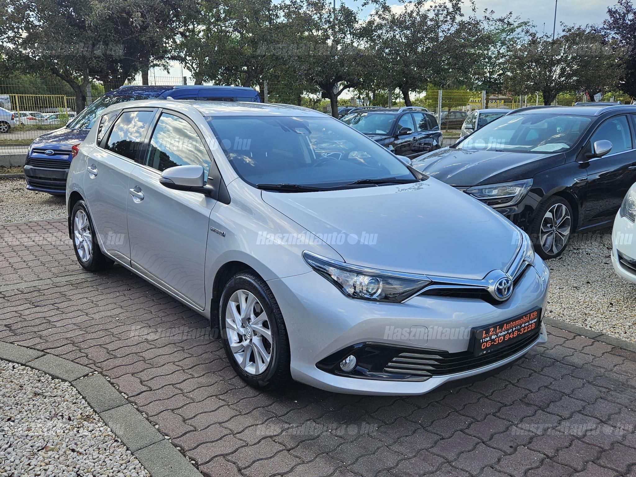 TOYOTA AURIS 2016/12 - 1