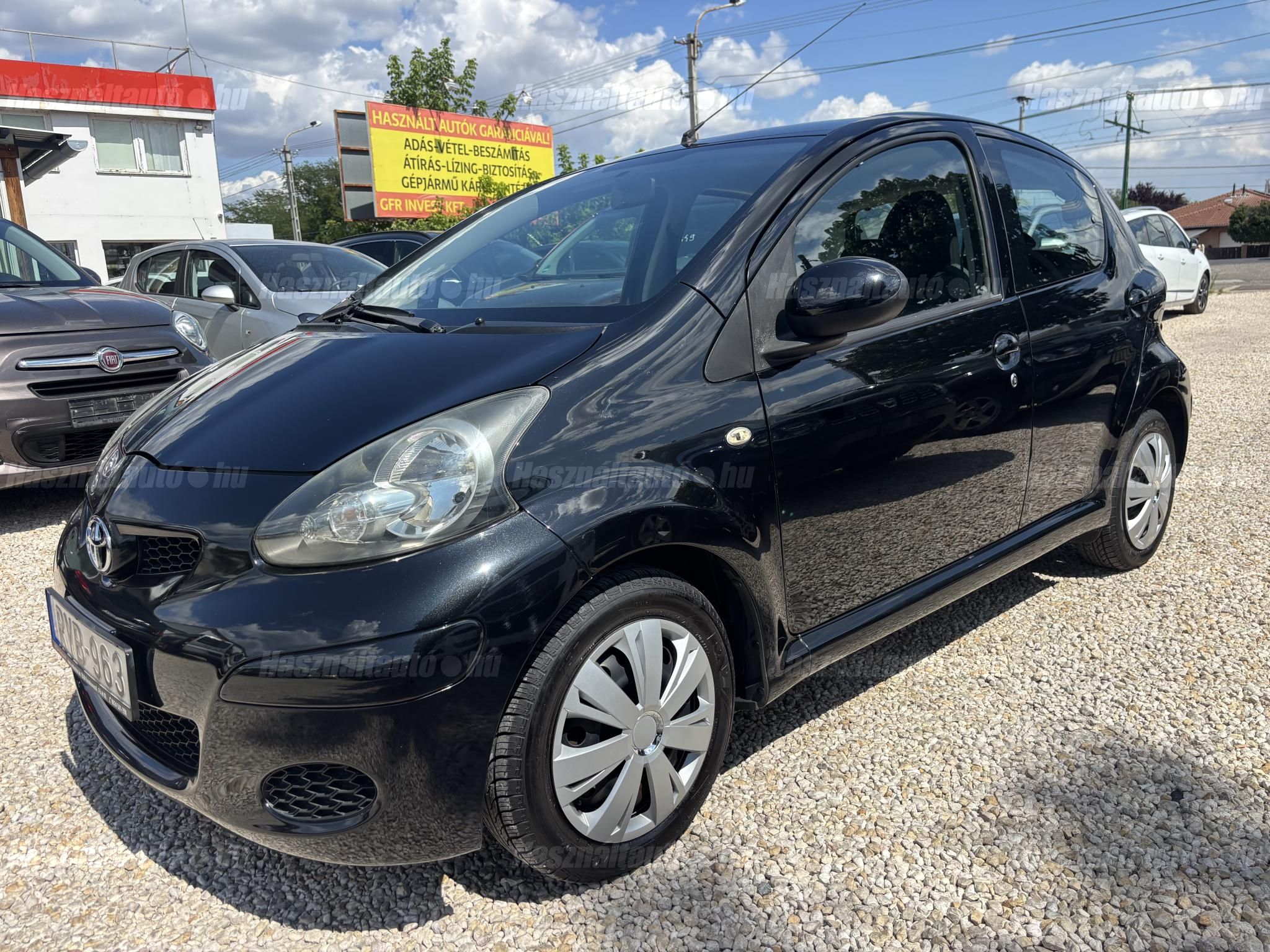 TOYOTA AYGO 2011/10 - 1