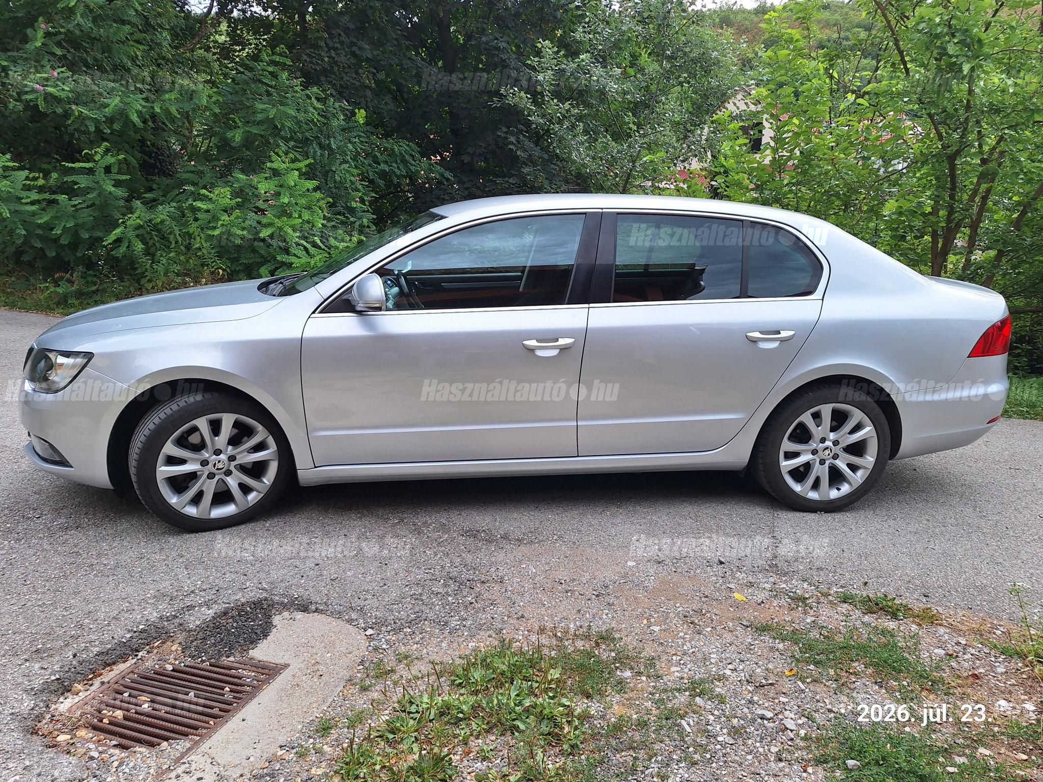 SKODA SUPERB 2014/10 - 1