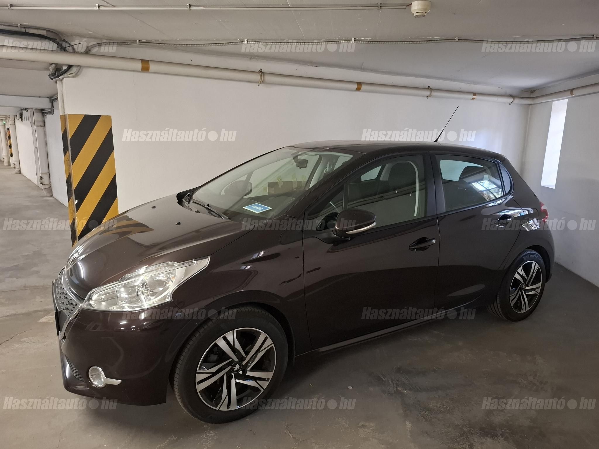 PEUGEOT 208 2012/4 - 1