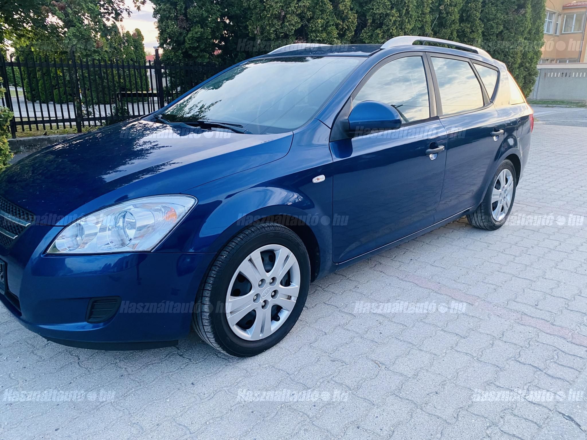 KIA CEE'D 2009/12 - 1