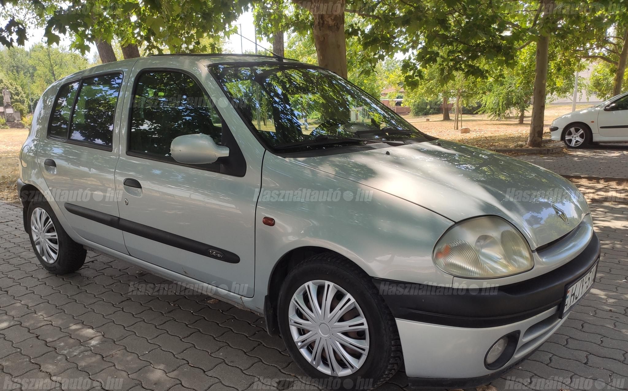 RENAULT CLIO 2003/3 - 1