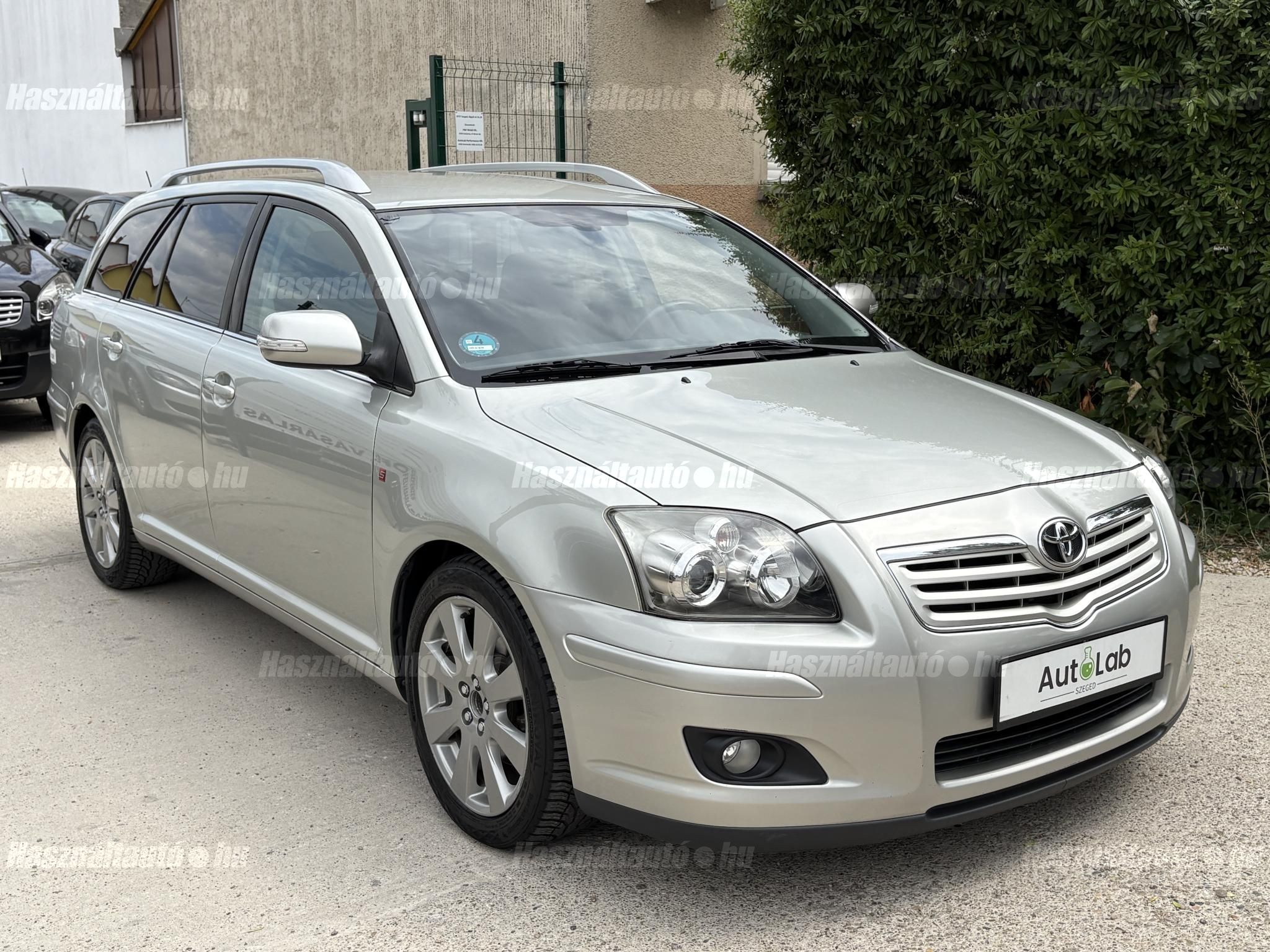 TOYOTA AVENSIS 2009/4 - 1