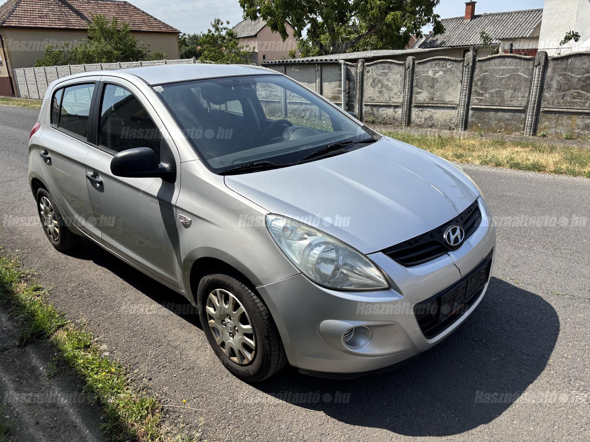 HYUNDAI I20 2009/6 - 1