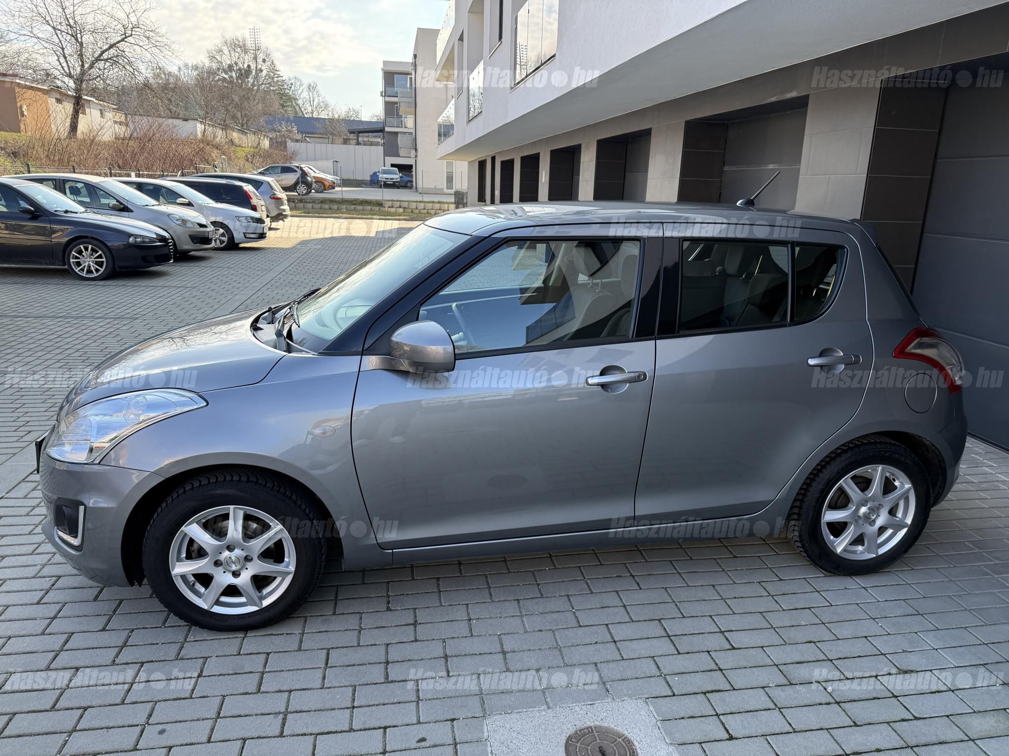 SUZUKI SWIFT 2015/4 - 1