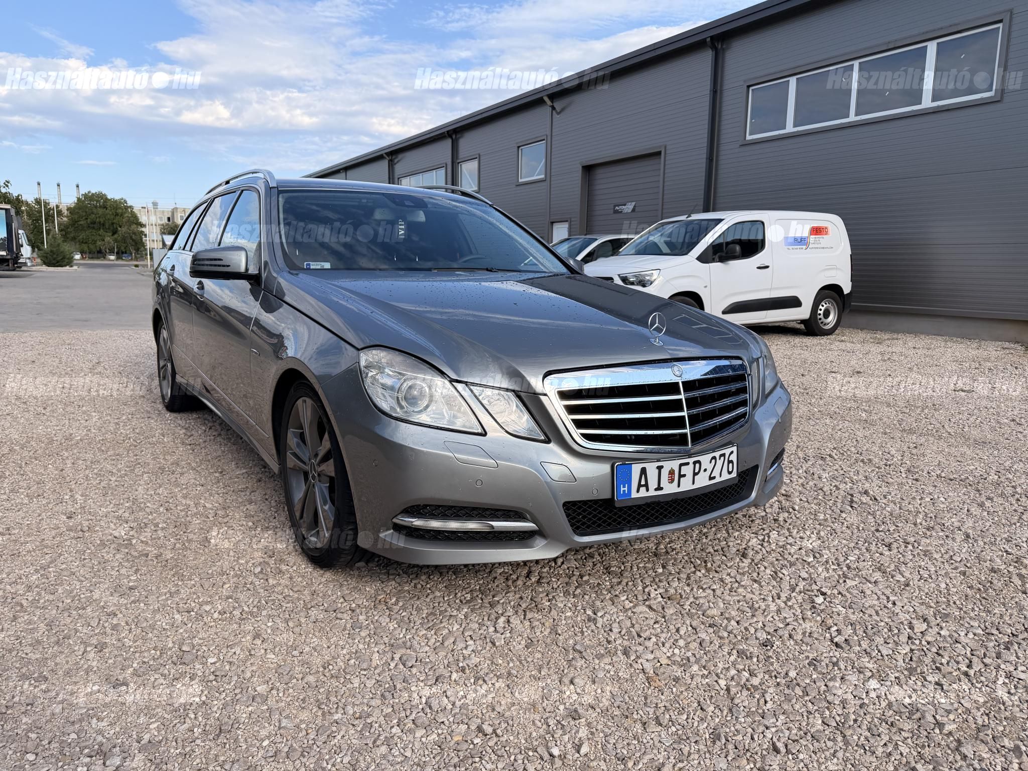 MERCEDES-BENZ E 200 2011 - 1