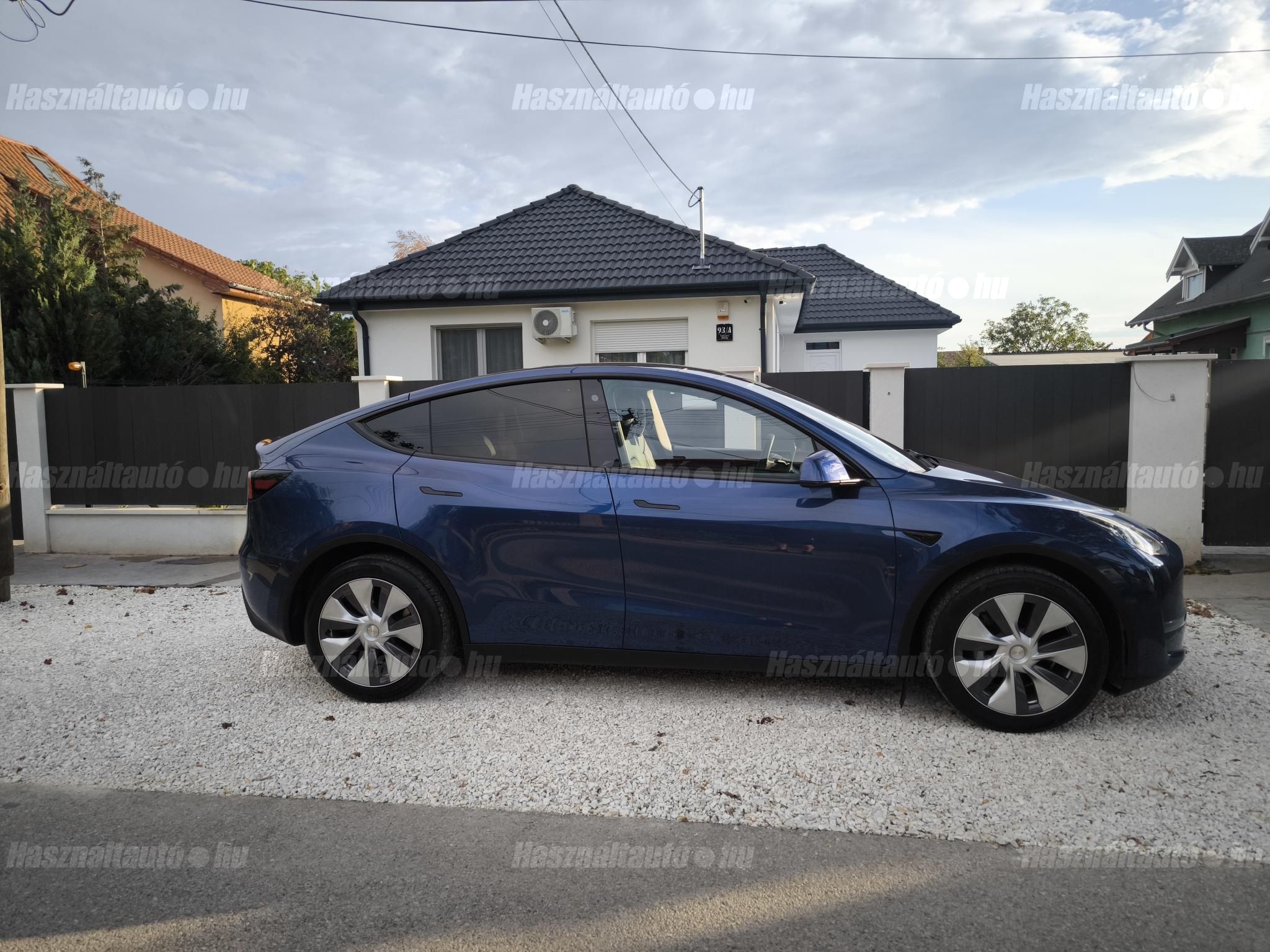 TESLA MODEL Y 2022/3 - 1