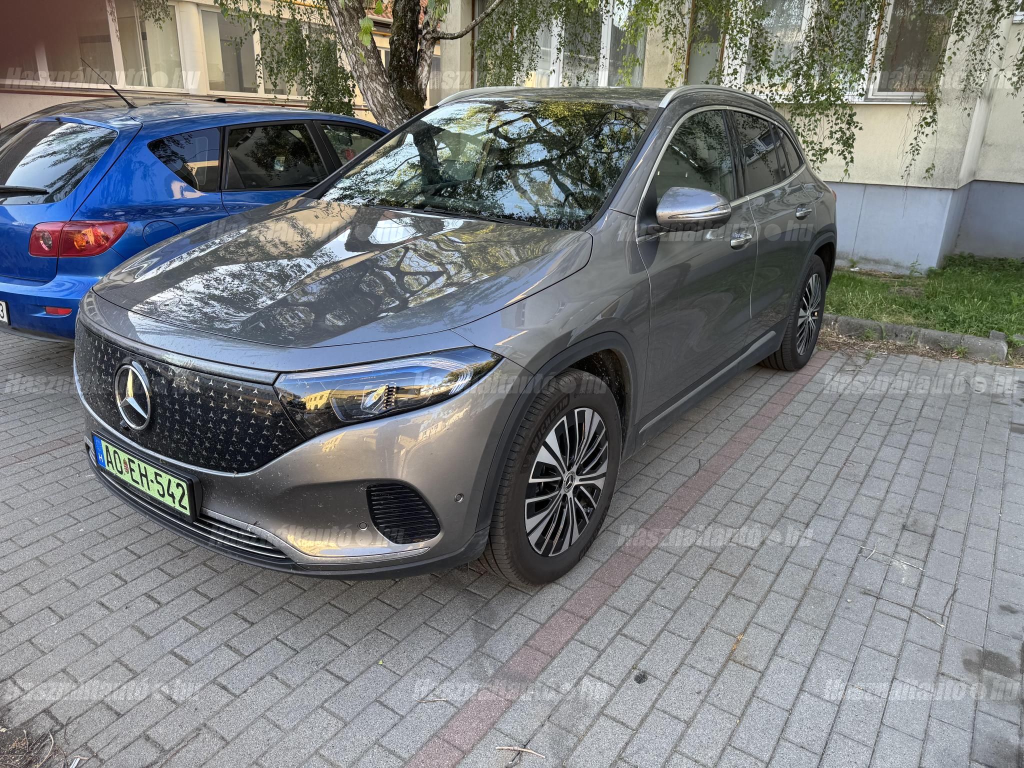 MERCEDES-BENZ EQA 2025/8 - 1