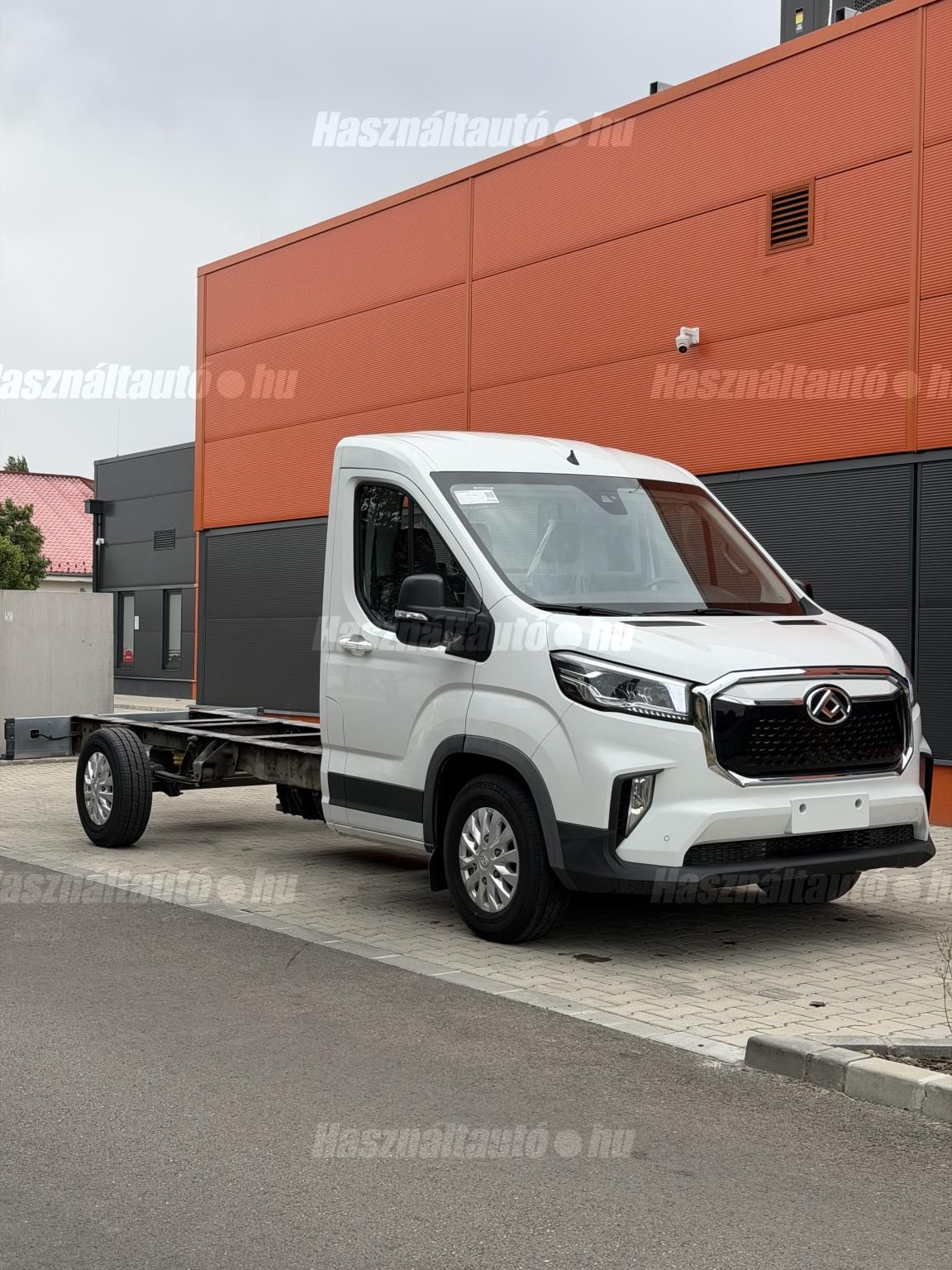 MAXUS E-DELIVER 9 2025 - 1